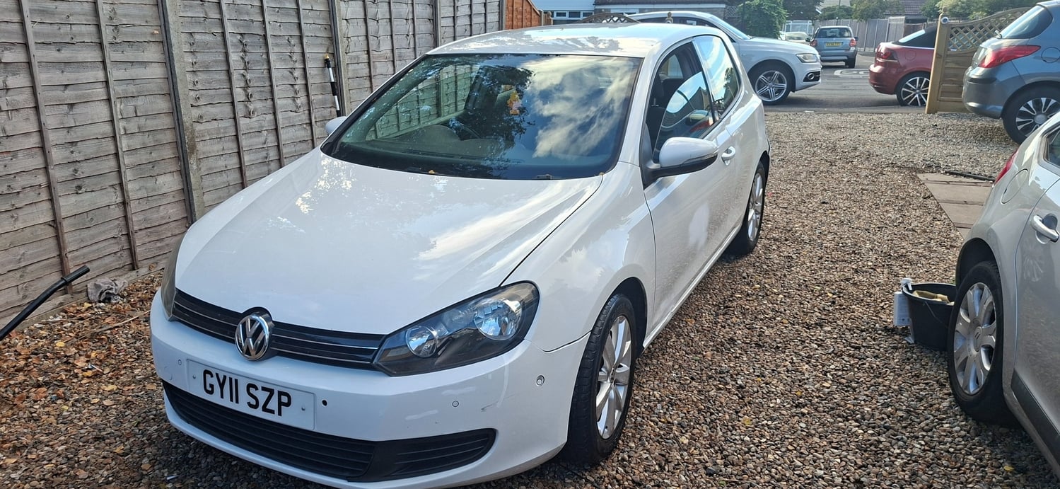 Volkswagen Golf 2011 in Sutton