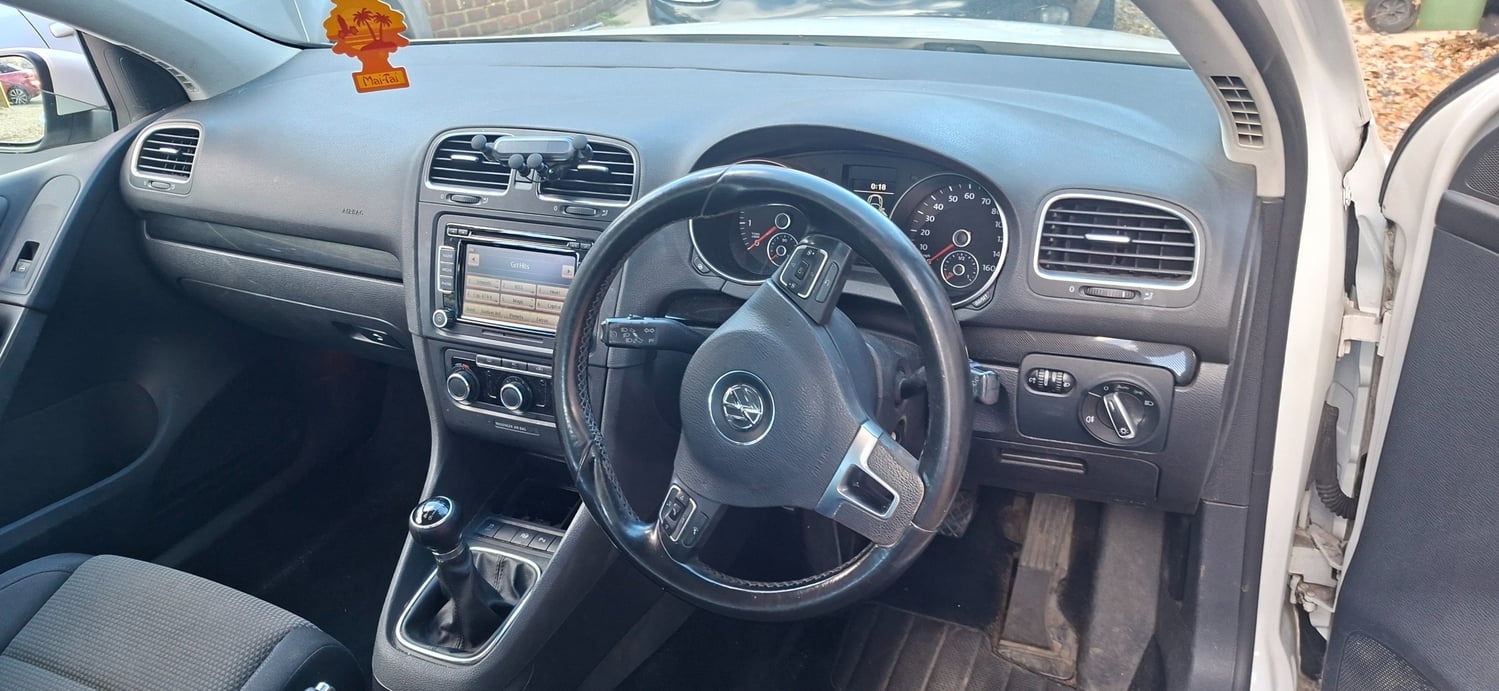 Volkswagen Golf 2011 - Cars in Sutton