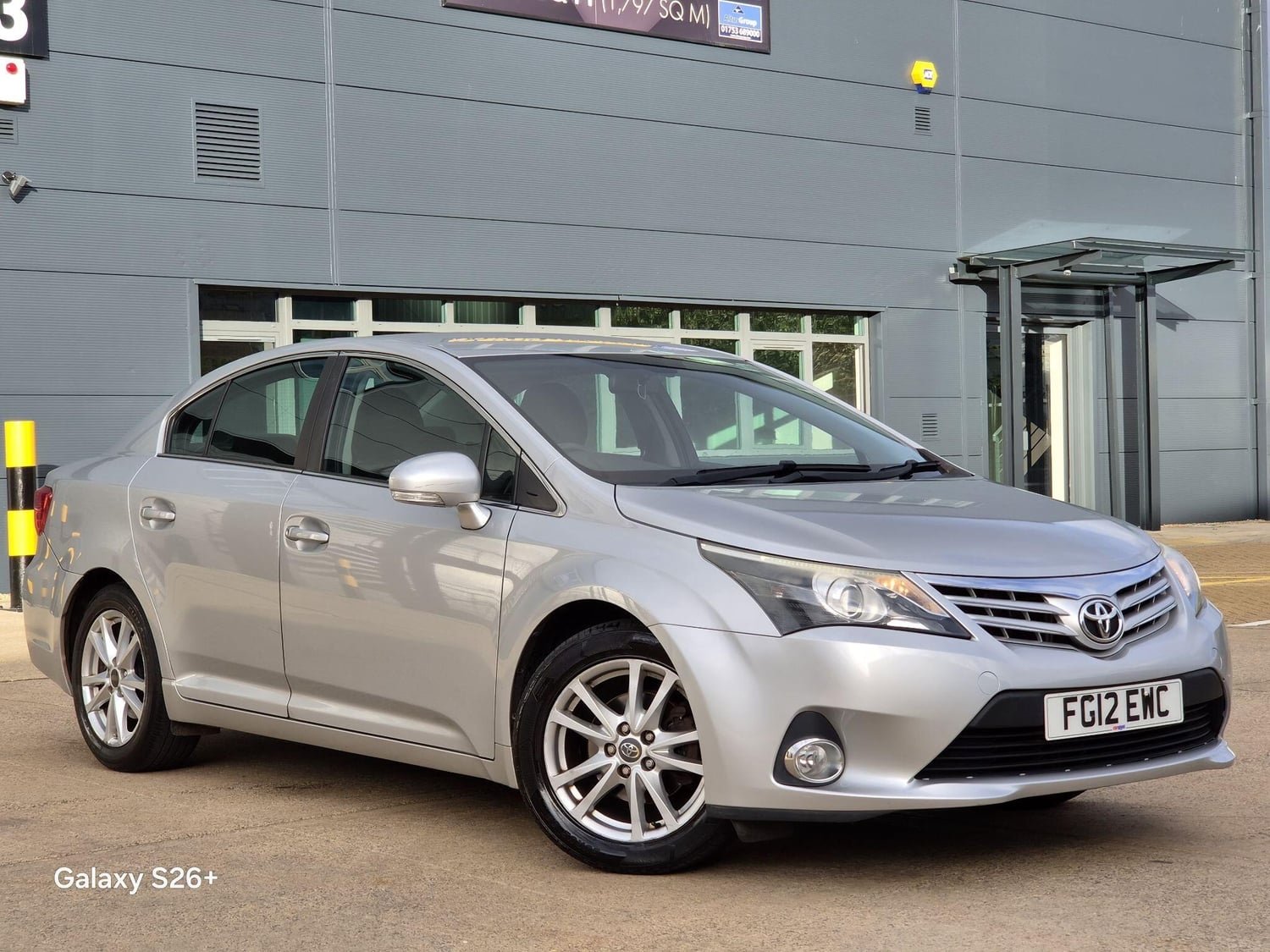 Toyota Avensis 2012 - Cars
