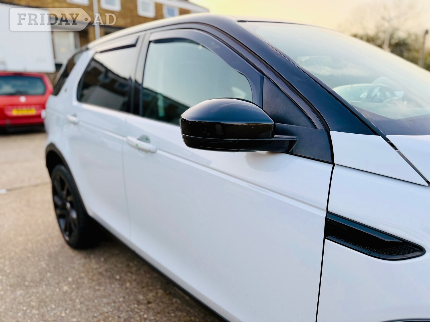 Land Rover Discovery Sport 2017 - Cars in Slough