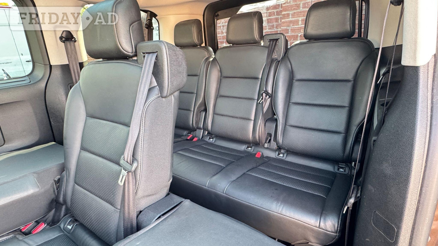 [ berth ]Peugeot Traveller