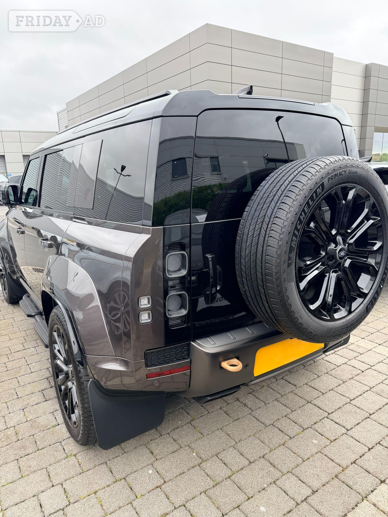 Land Rover Defender 110 2025 - Cars in Leeds