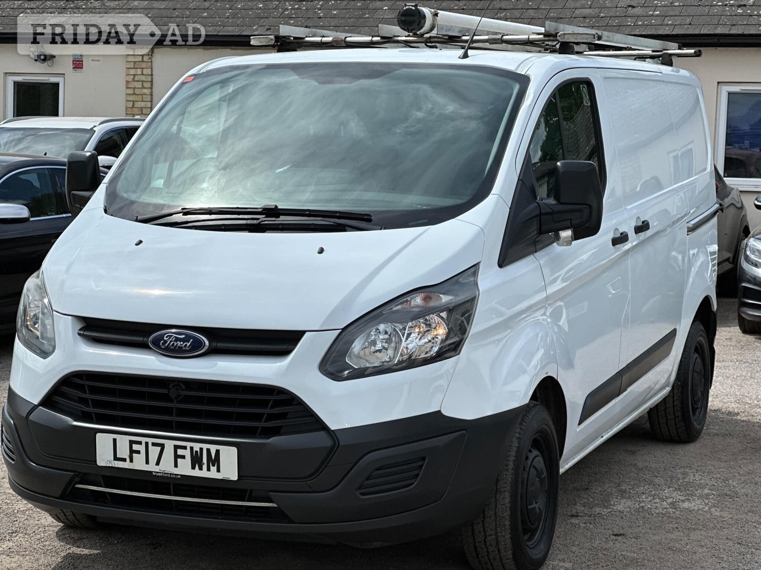 [ berth ]Ford Transit Custom