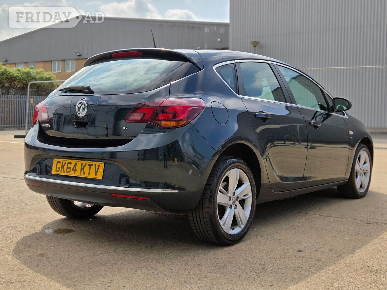 [ berth ]Vauxhall Astra