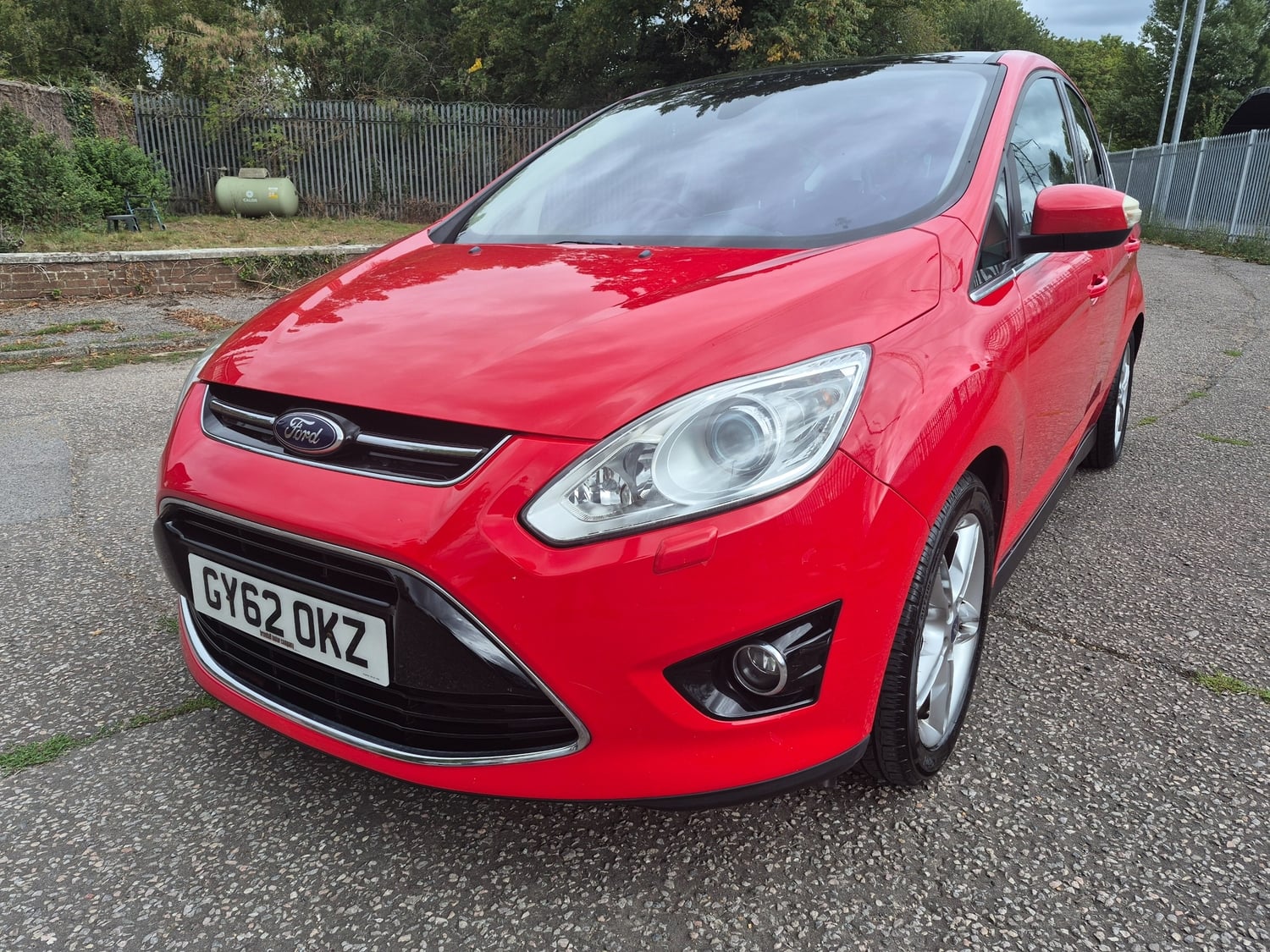 [ berth ]Ford C-MAX