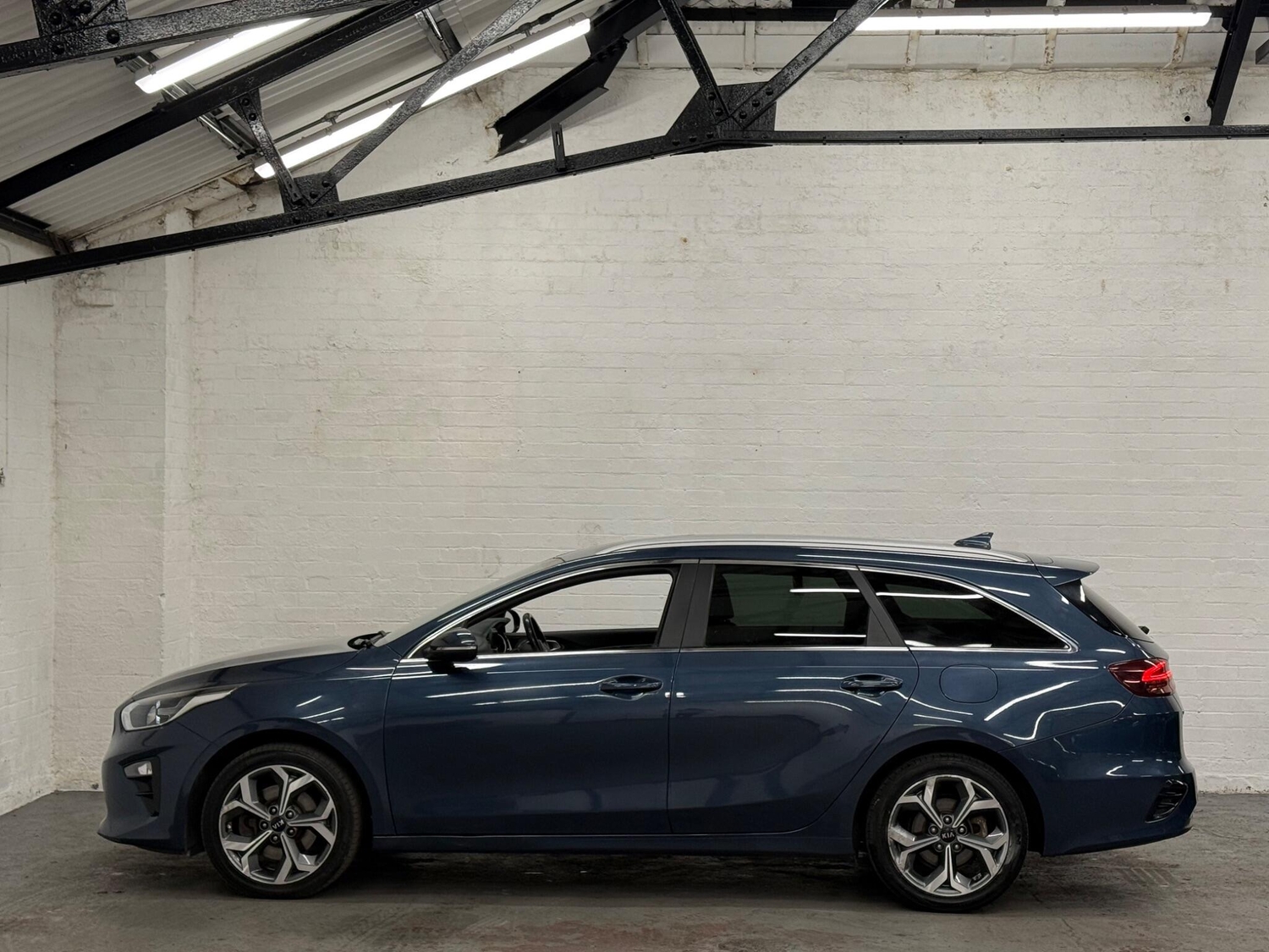 [ berth ]Kia Ceed