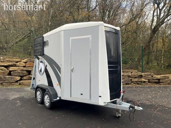 Equi-Trek Apollo Up to 3.5 tonnes Horse Trailer