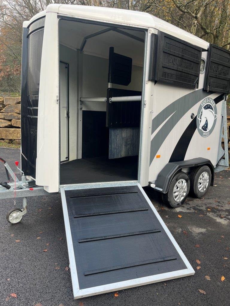 Equi-Trek Apollo Up to 3.5 tonnes Horse Trailer - Trailers & Horseboxes