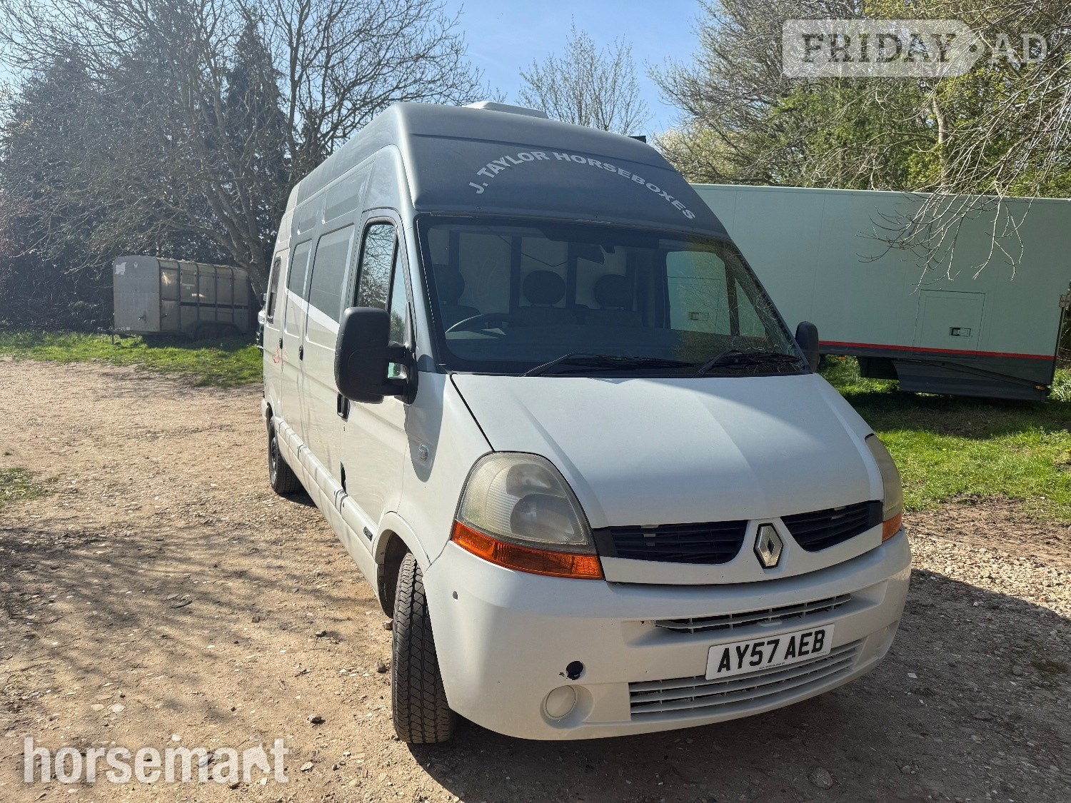 JTH  Renault Horsebox in Wendling