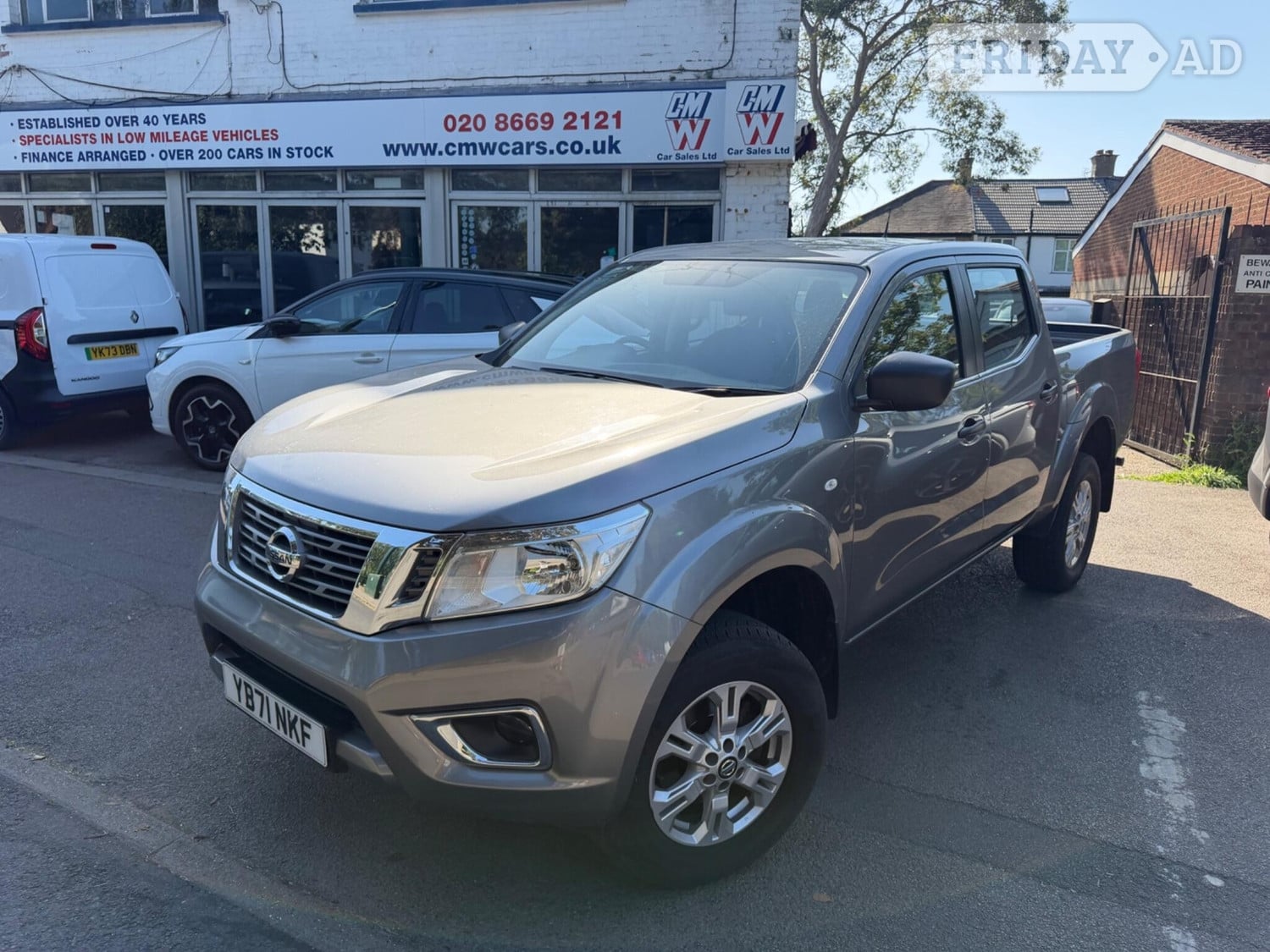 Nissan Navara 2021 in Sutton