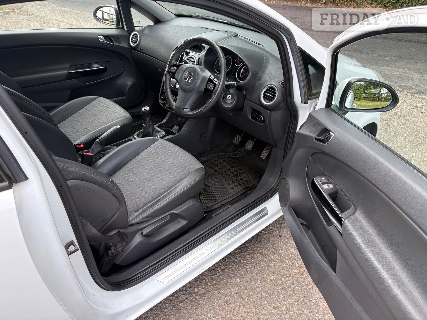 Vauxhall Corsa 2013 - Cars