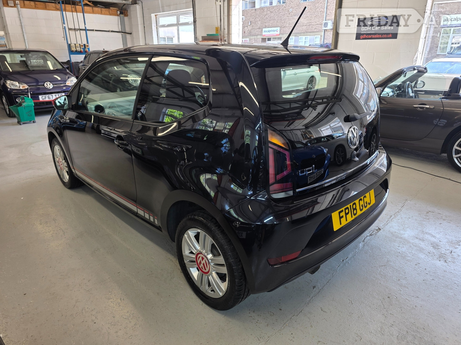 Volkswagen UP! 2018 - Cars