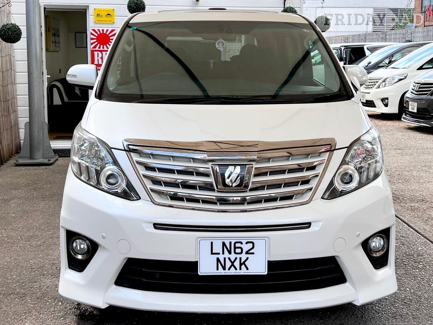 Toyota Alphard 2012 - Cars