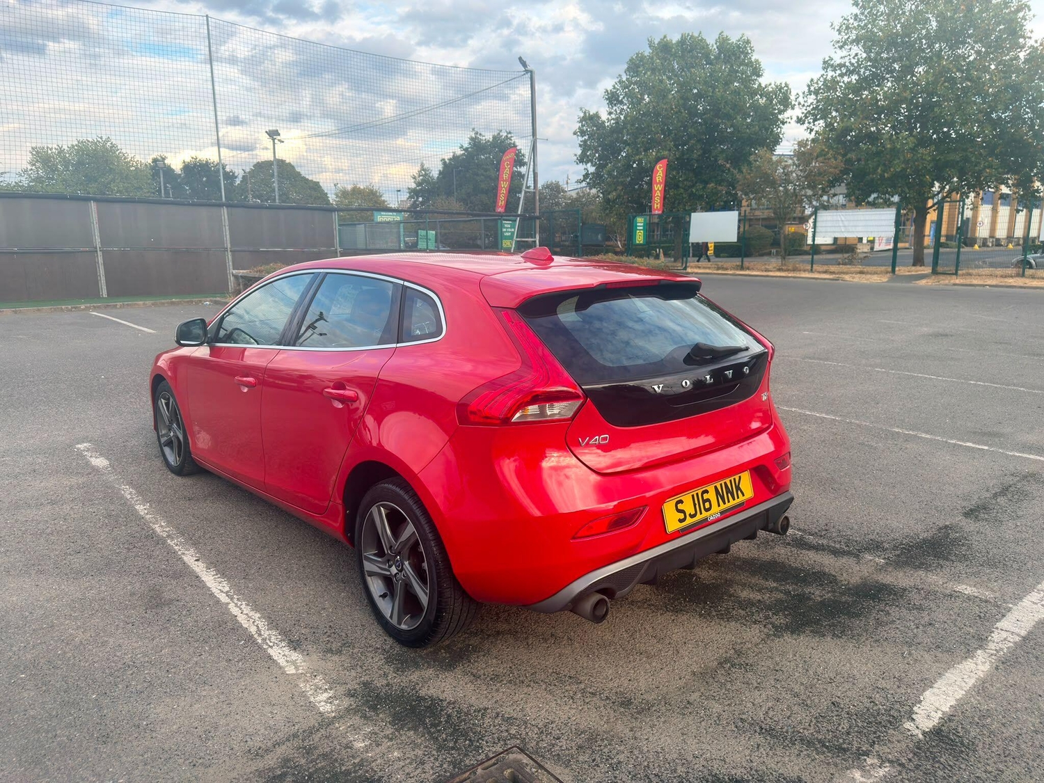 Volvo V40 Wembley