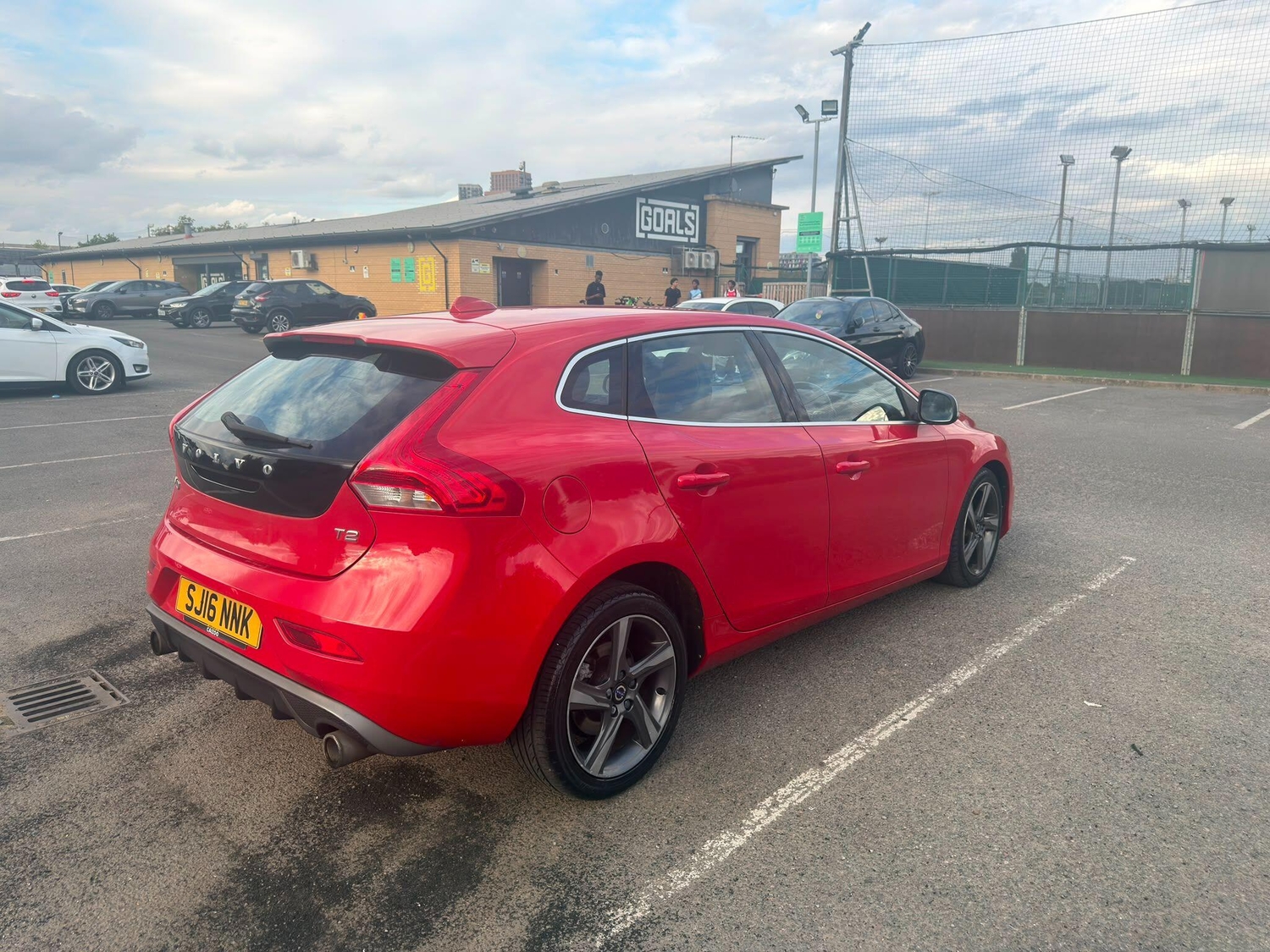 [ berth ]Volvo V40