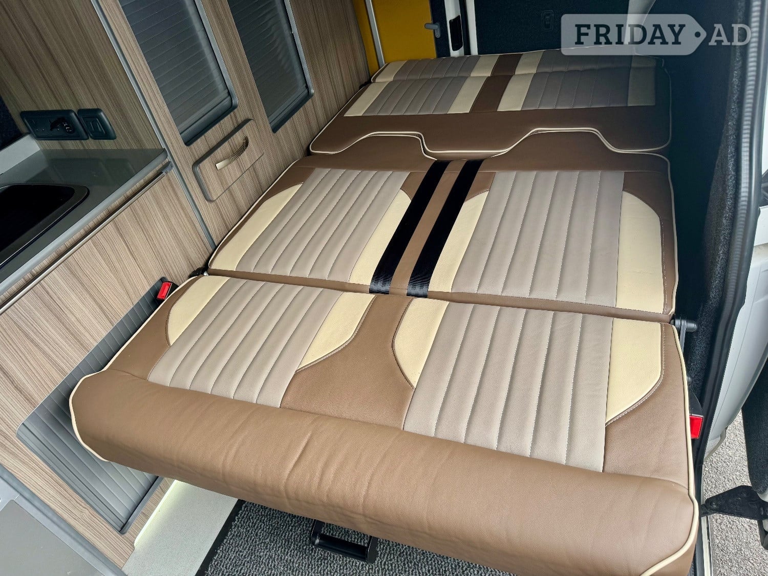 [ berth ]Volkswagen Transporter Campervan Conversion