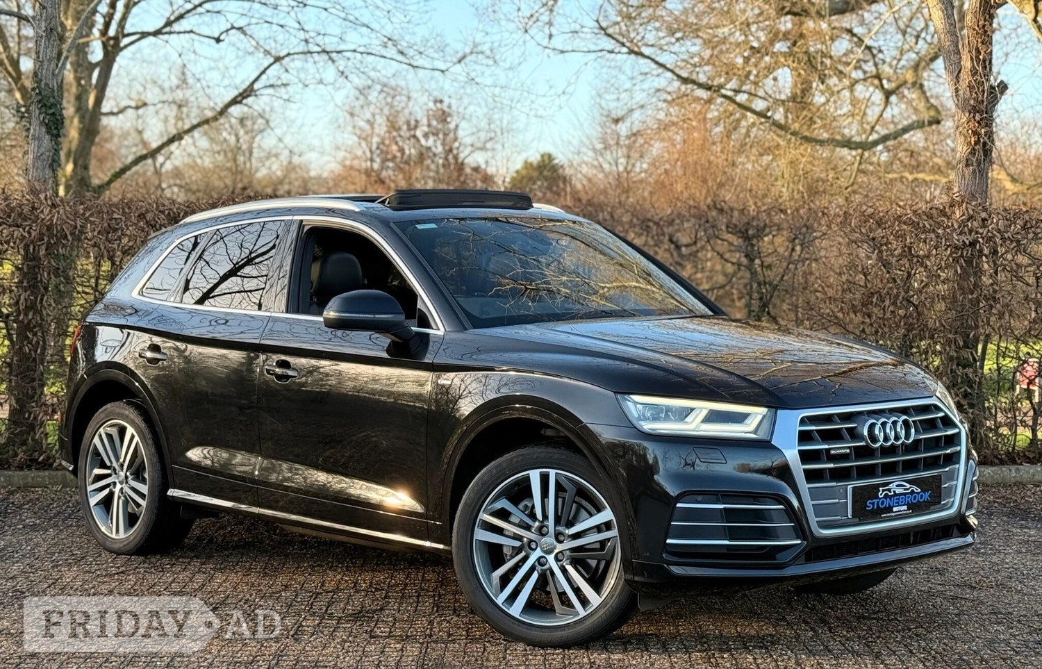 Audi Q5 2017 in Hillingdon