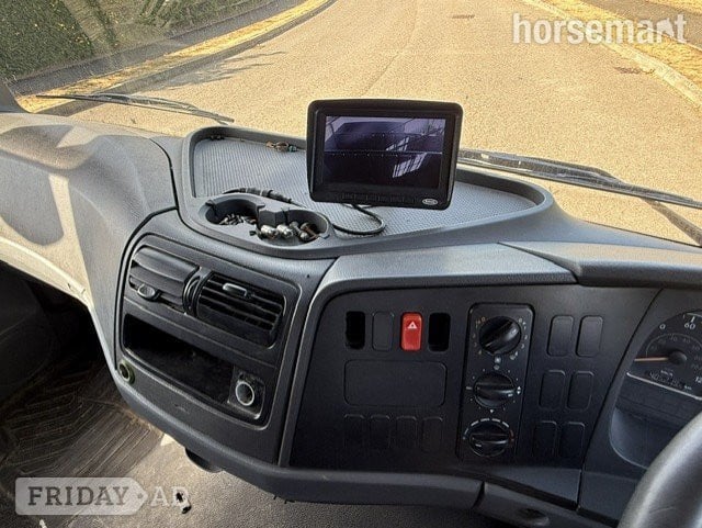 A Staffordshire horseboxes  Mercedes Benz Atego Horsebox - Trailers & Horseboxes in Banbury