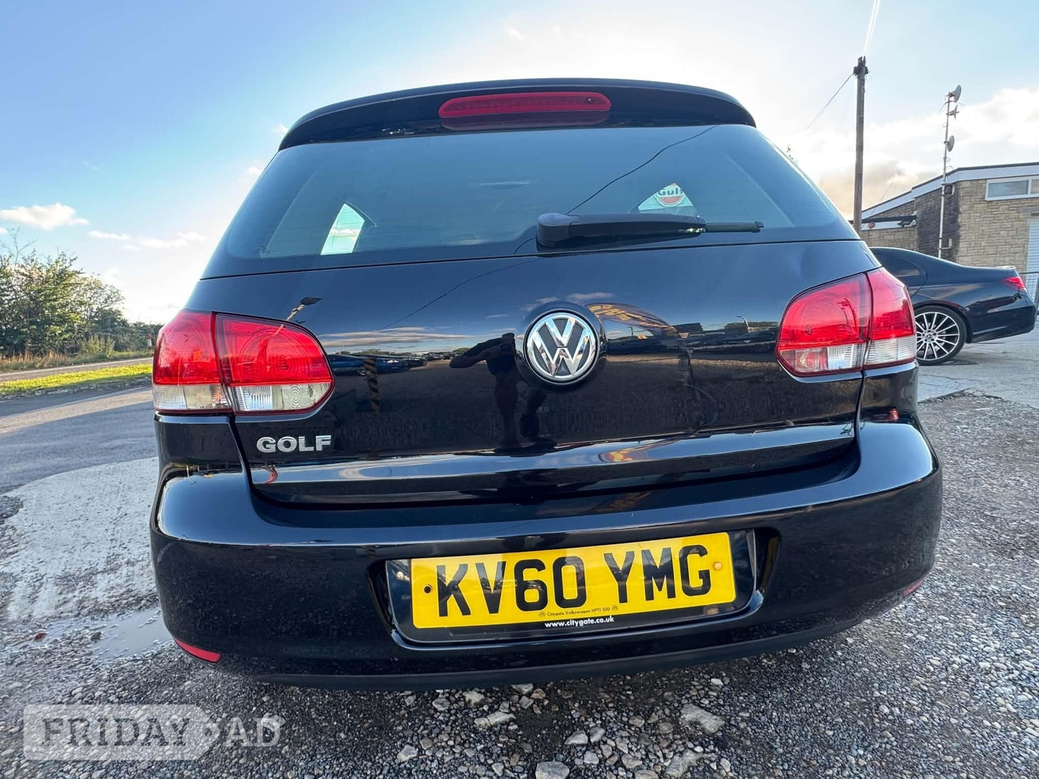 Volkswagen Golf 2010 - Cars