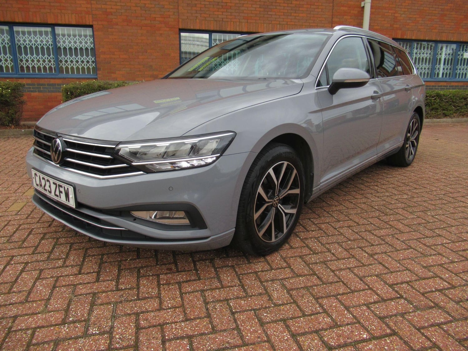 Volkswagen Passat 2023 - Cars