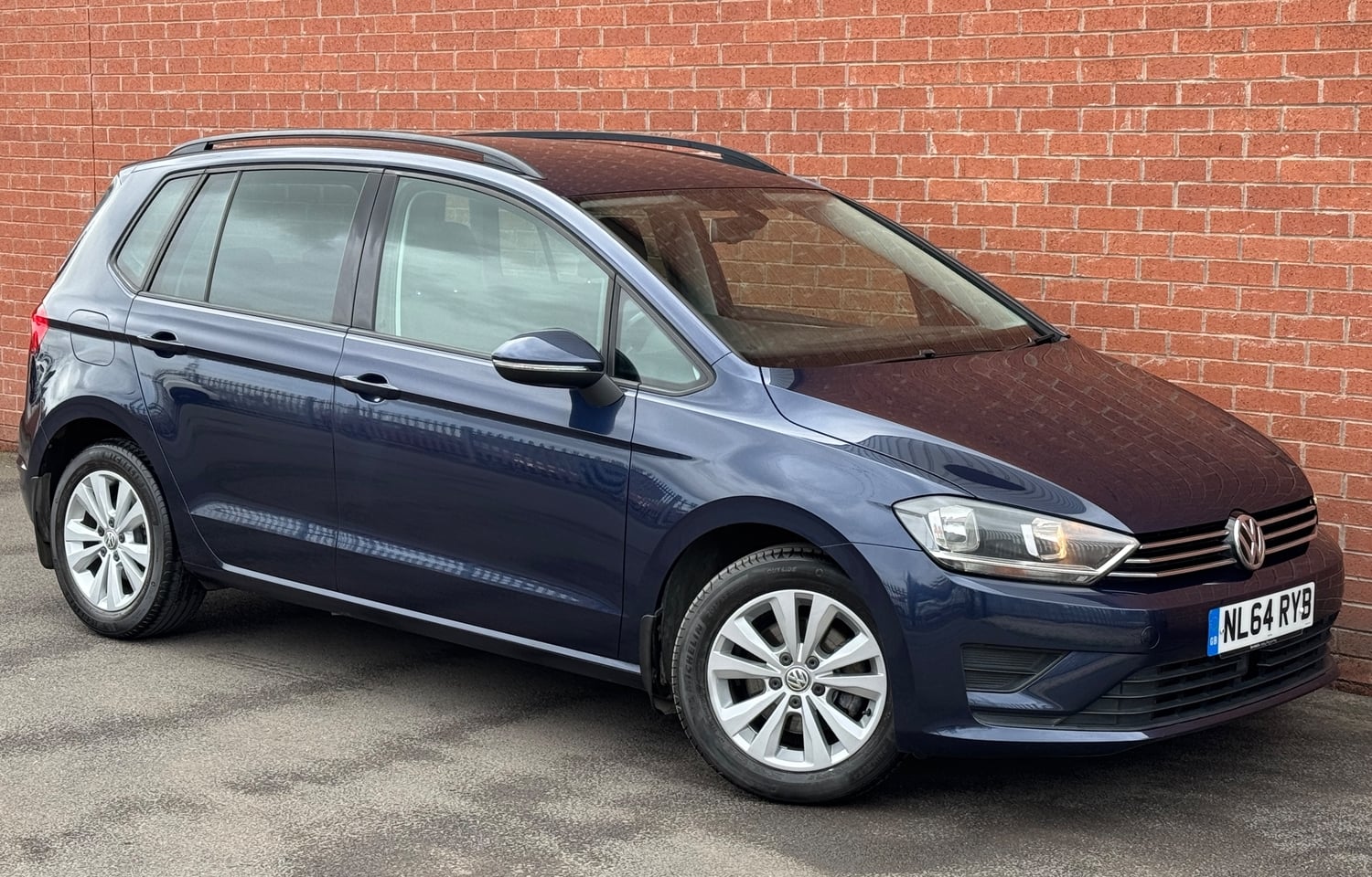 Volkswagen Golf SV 2014 in Doncaster