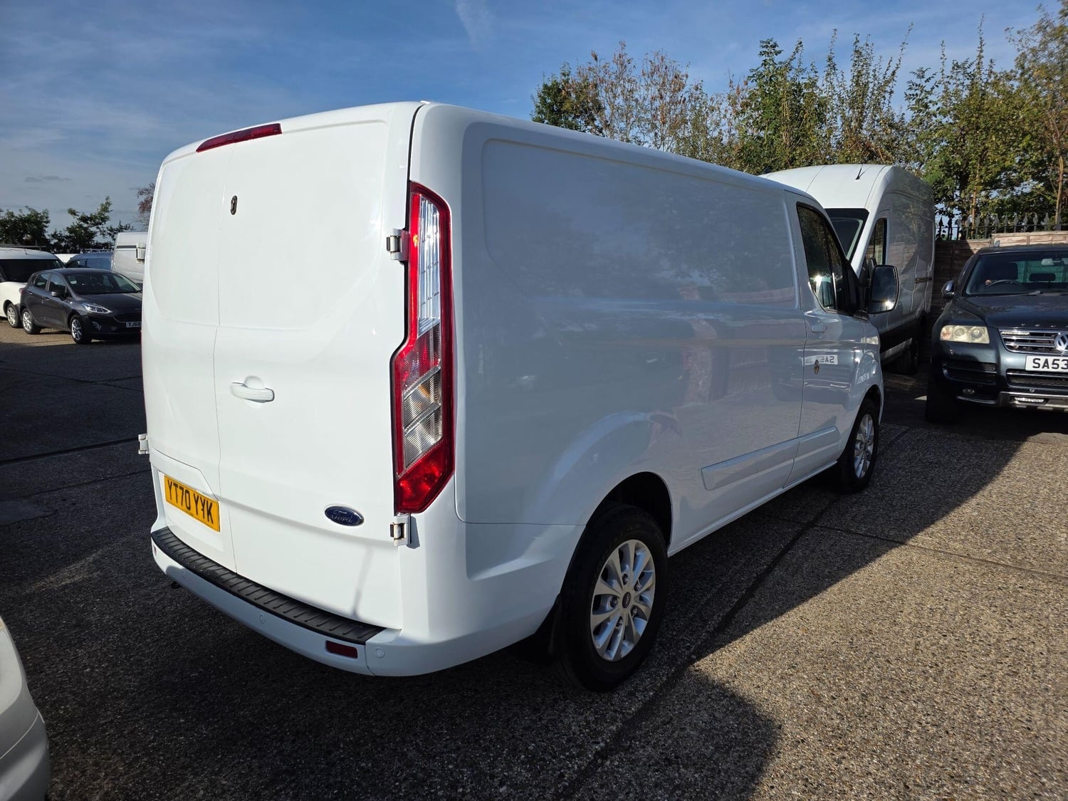 [ berth ]Ford Transit Custom