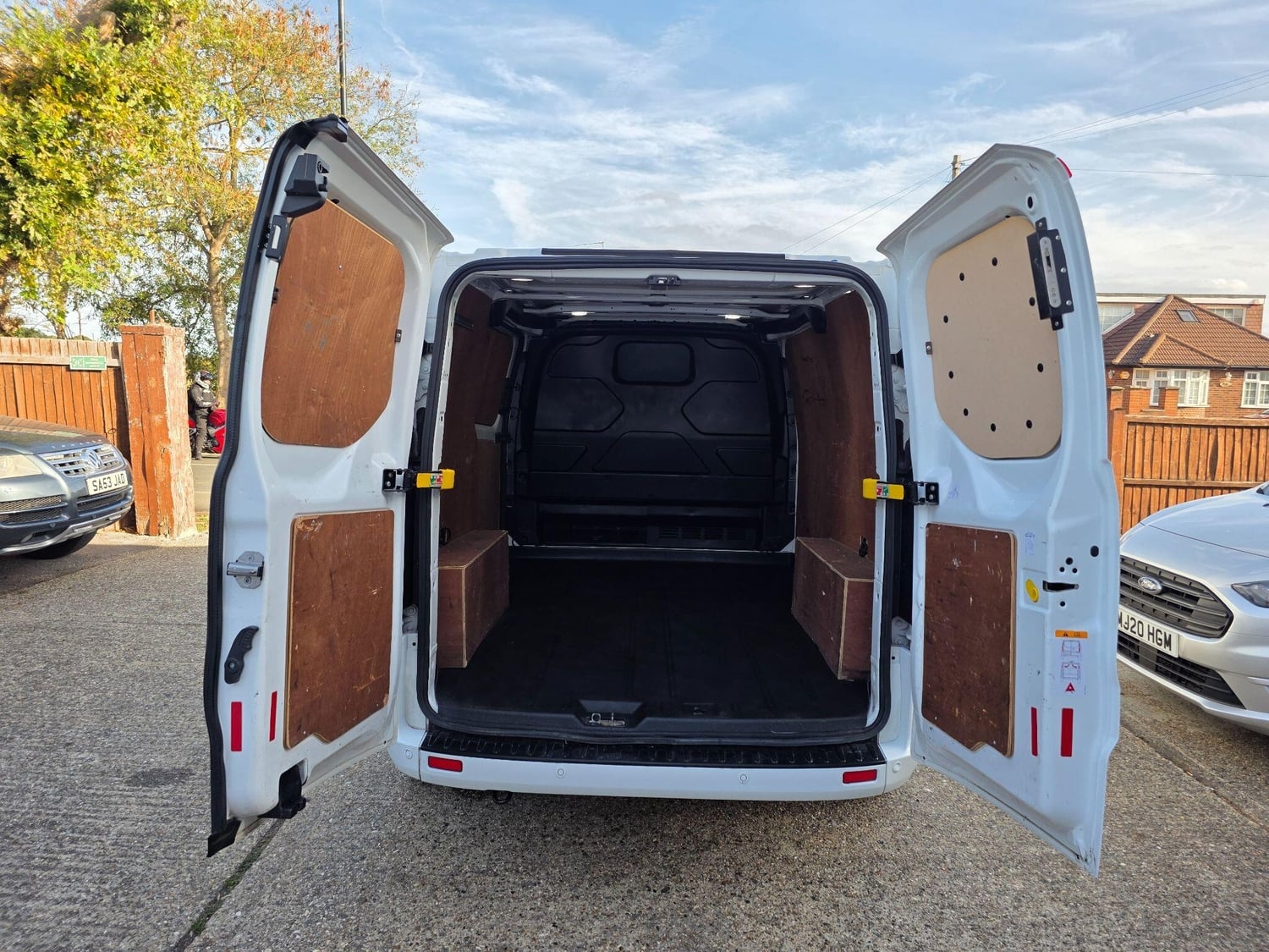 Ford Transit Custom 2020 - Vans & Commercial Vehicles