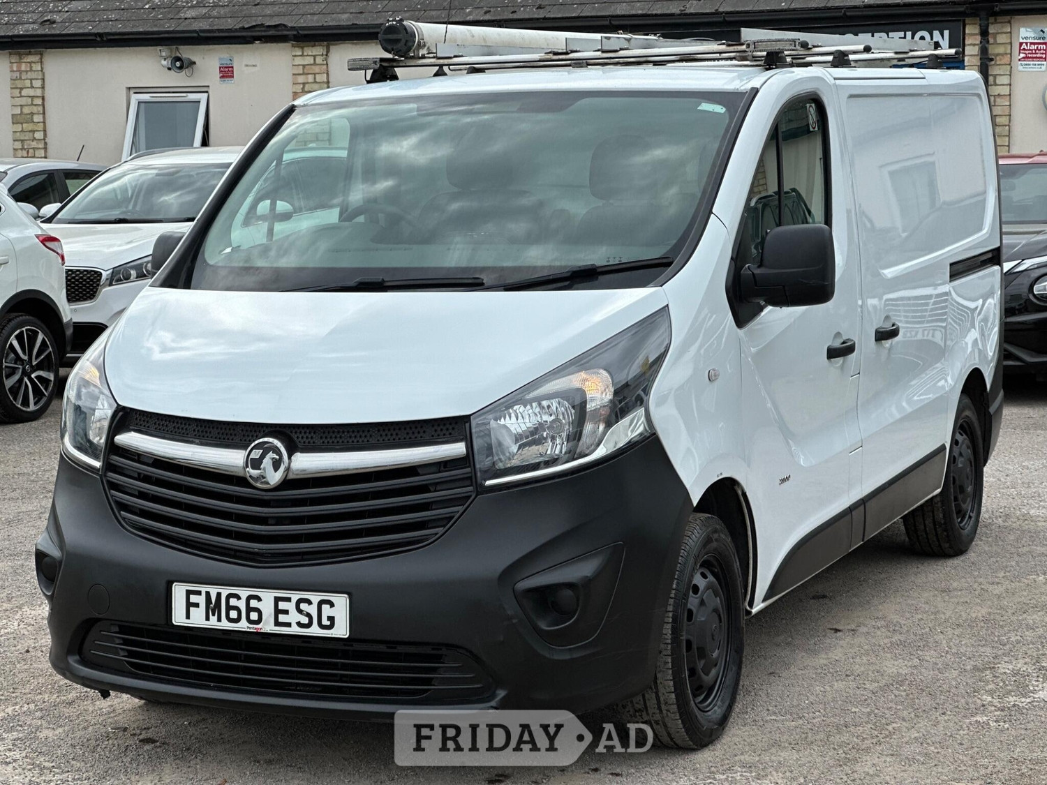 [ berth ]Vauxhall Vivaro