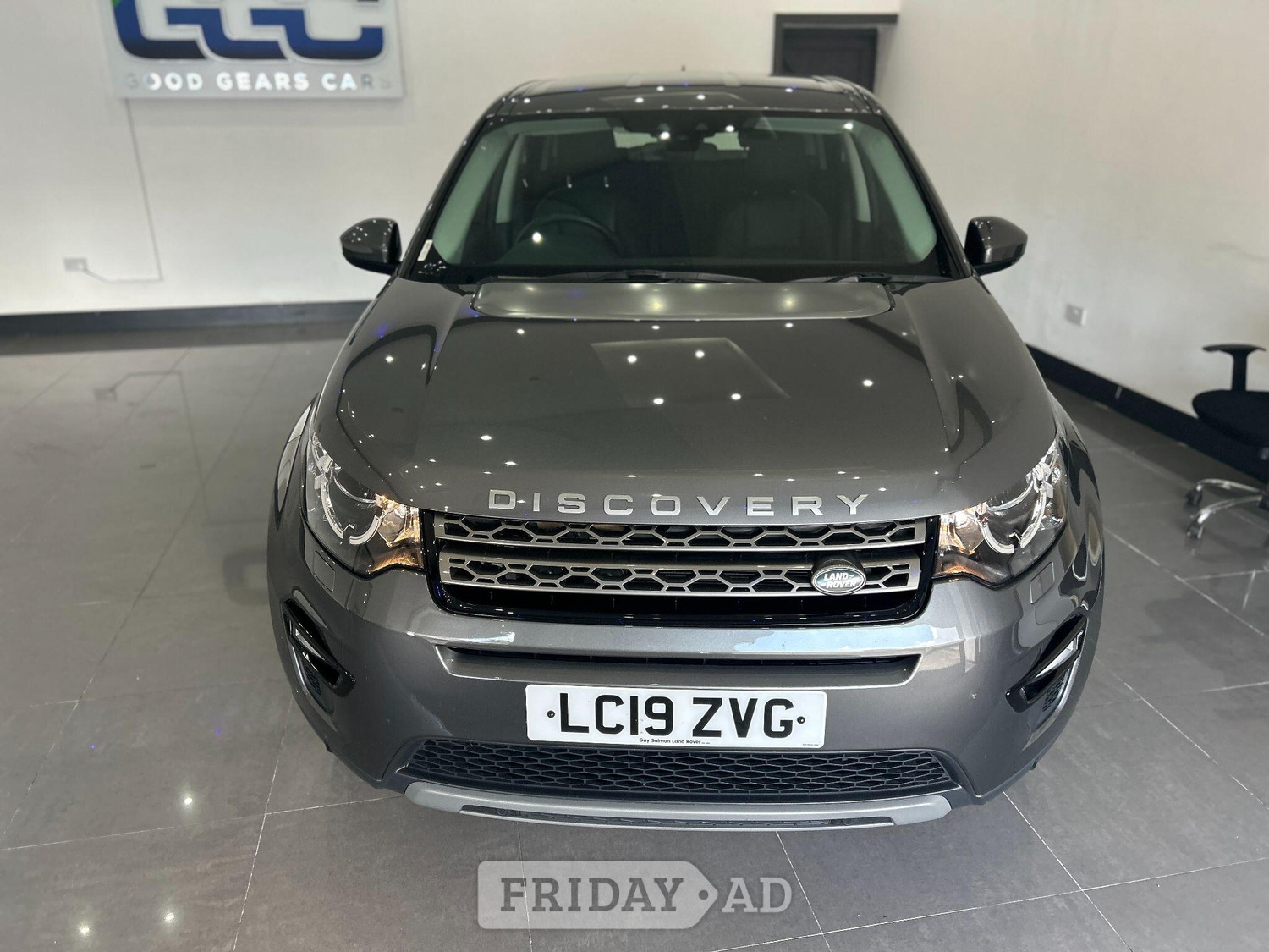 [ berth ]Land Rover Discovery Sport