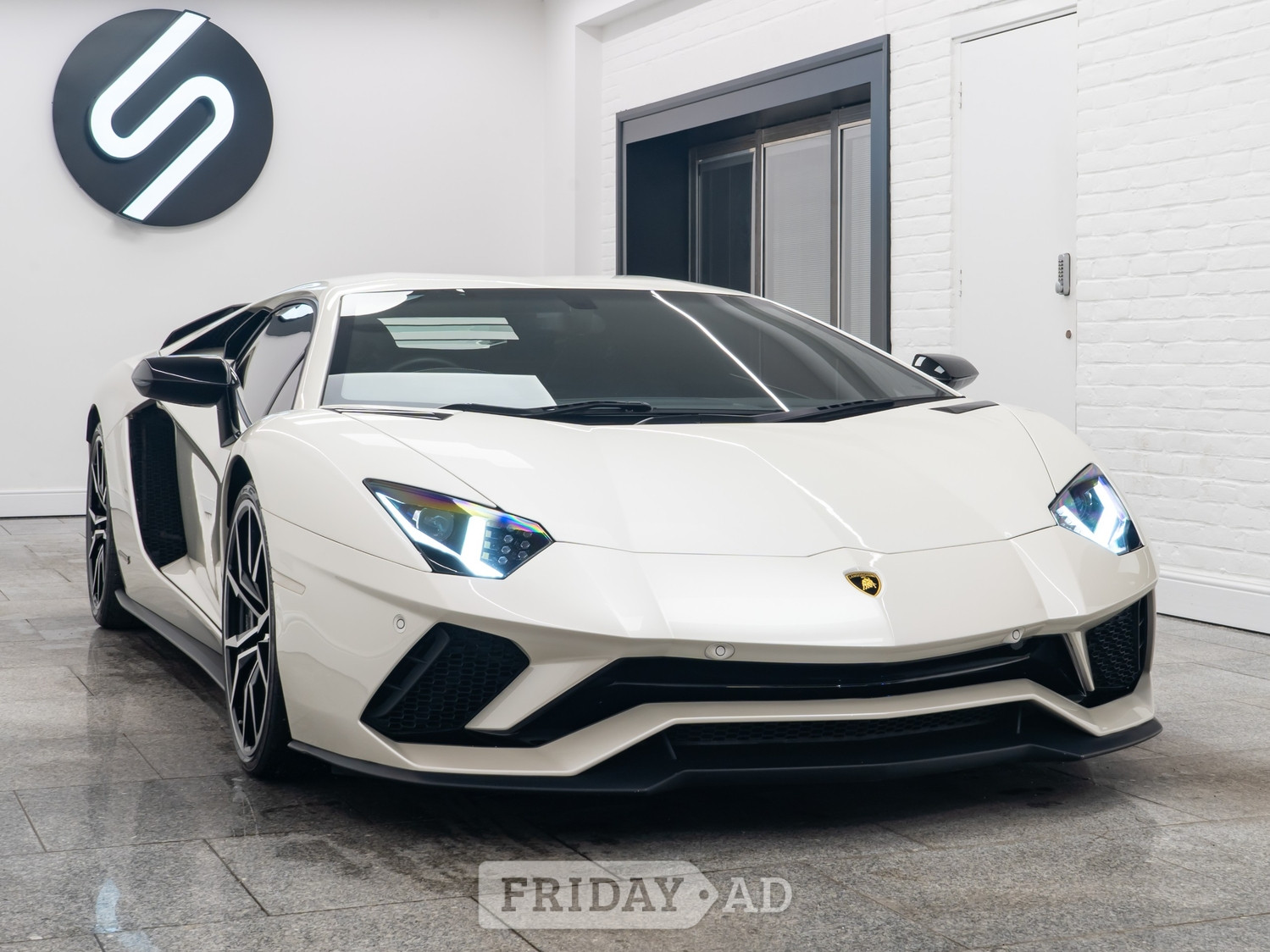 Lamborghini Aventador Brighton