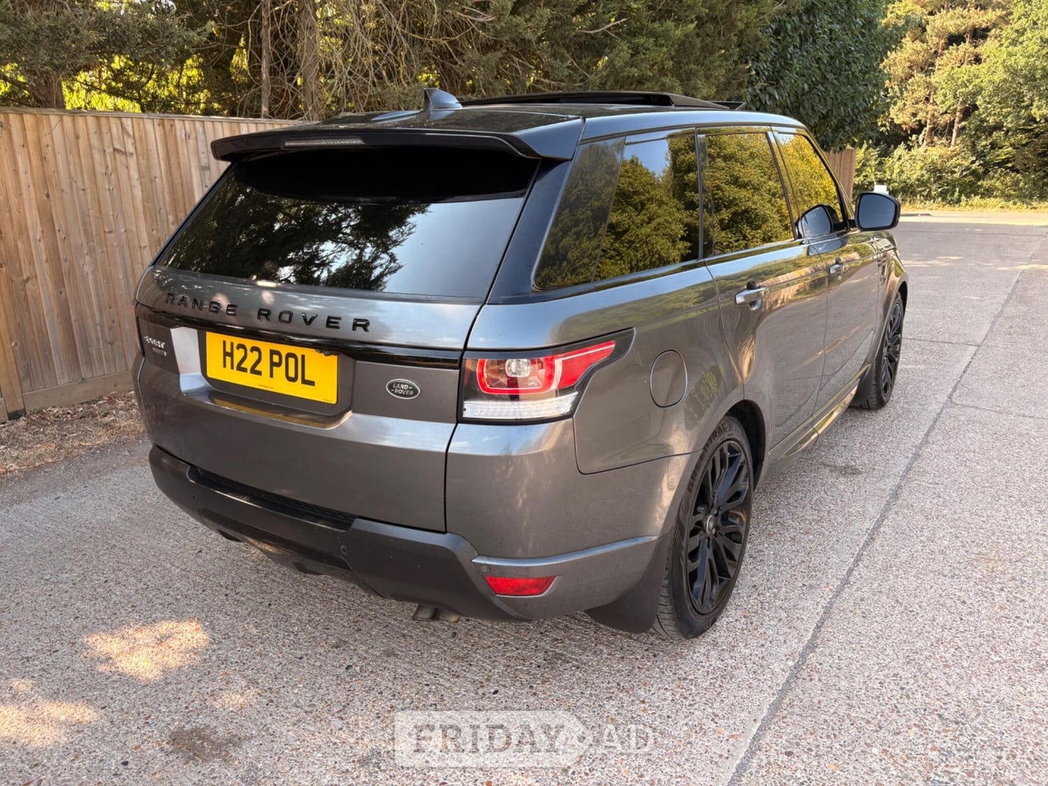 Land Rover Range Rover Sport 2017 - Cars in Tonbridge