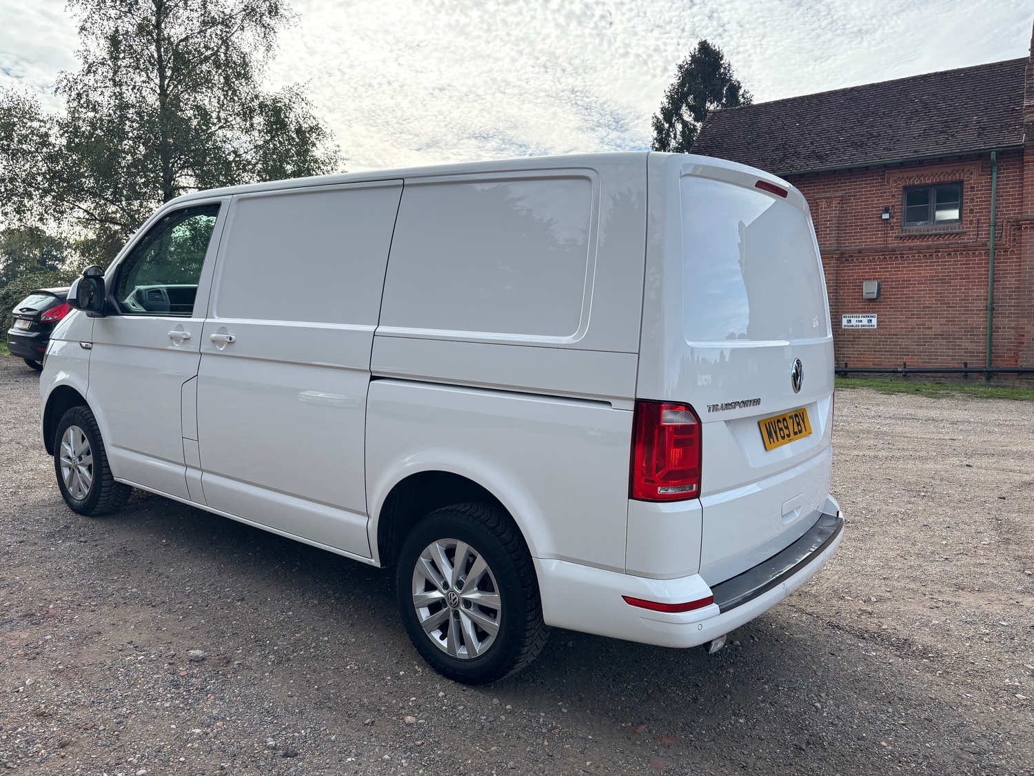 Volkswagen Transporter 2019 - Vans & Commercial Vehicles