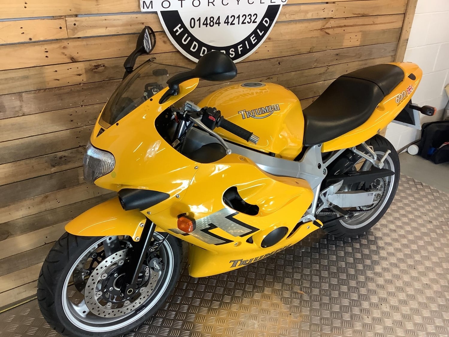 [ berth ]Triumph TT