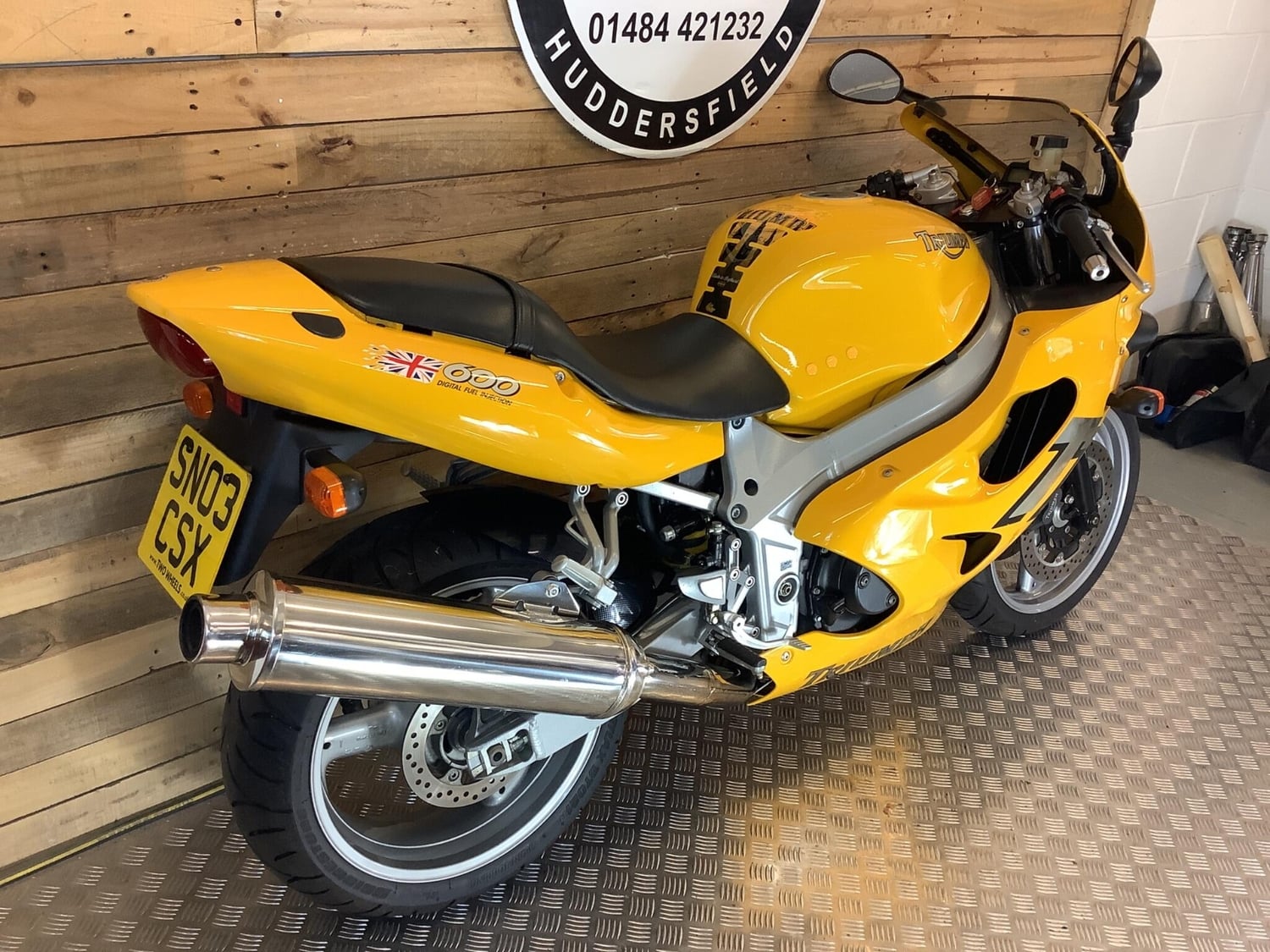 Triumph TT 2003 - Motorbikes, Scooters & Quads in Huddersfield