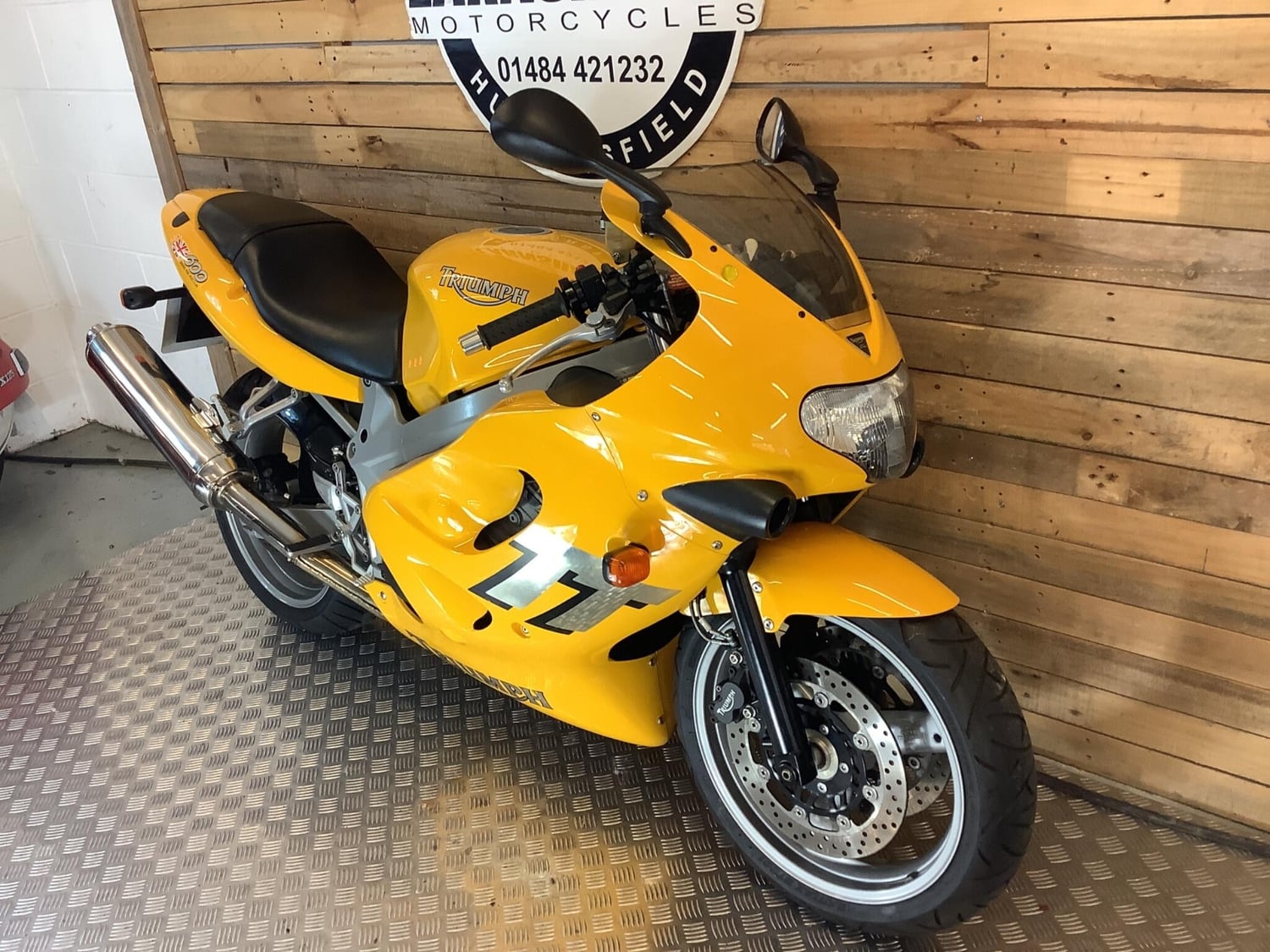 Triumph TT 2003 - Motorbikes, Scooters & Quads