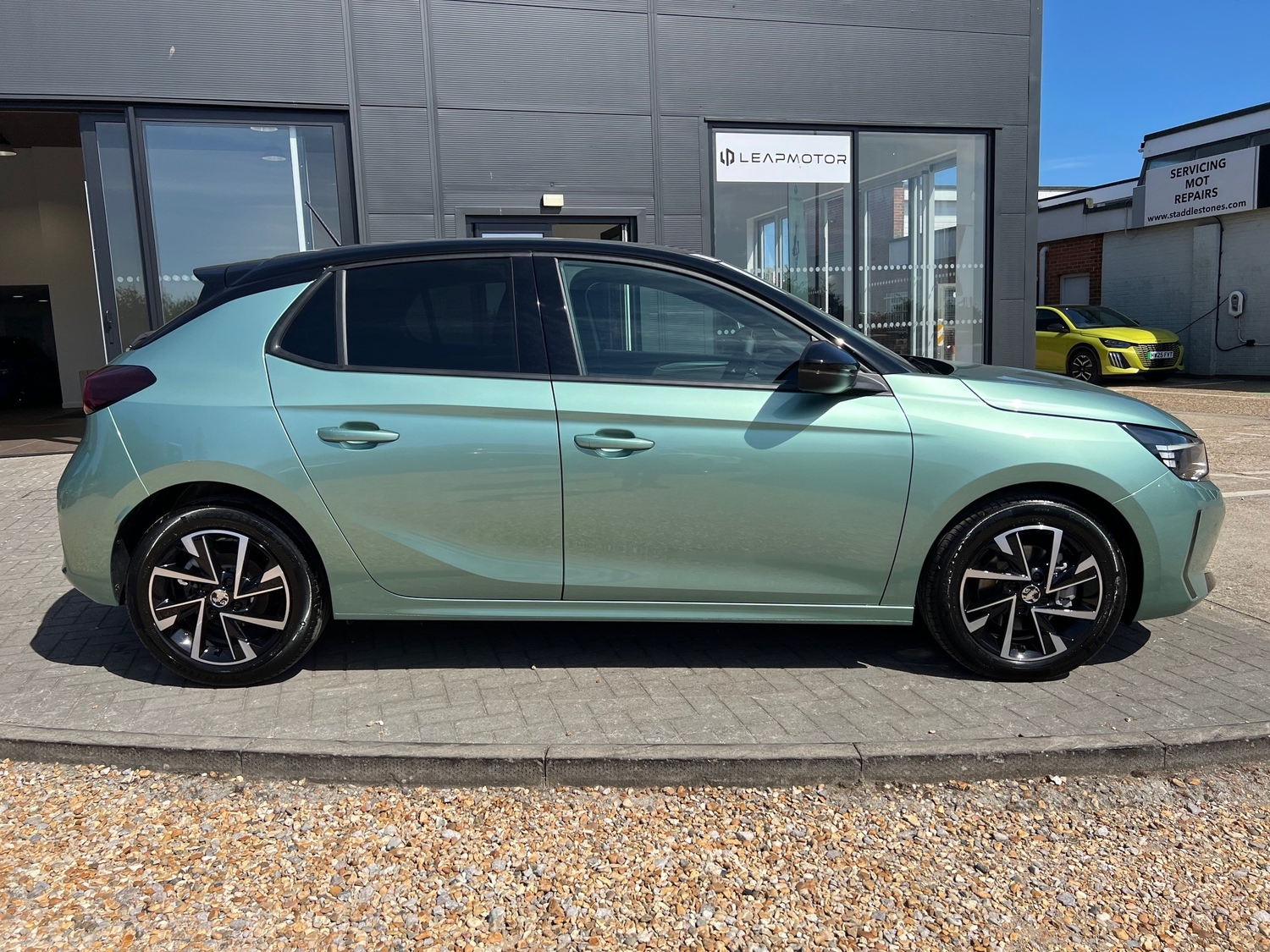 [ berth ]Vauxhall Corsa