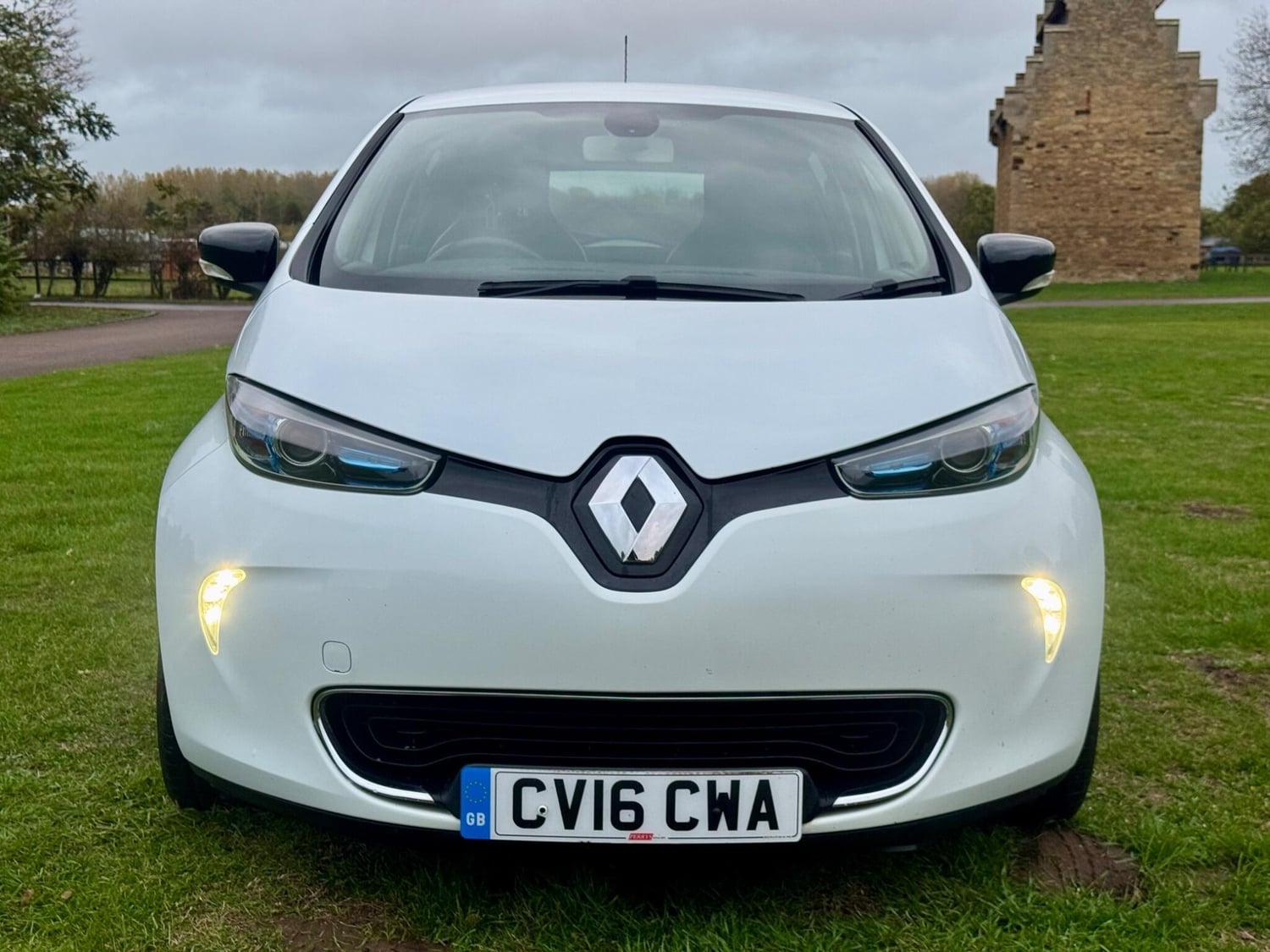 [ berth ]Renault Zoe