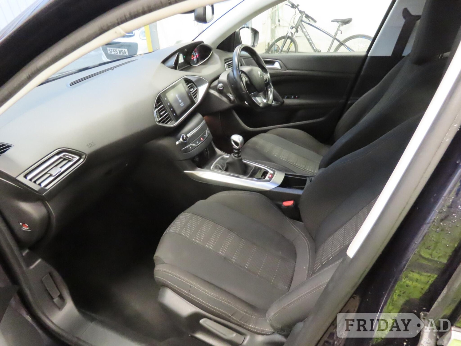 [ berth ]Peugeot 308
