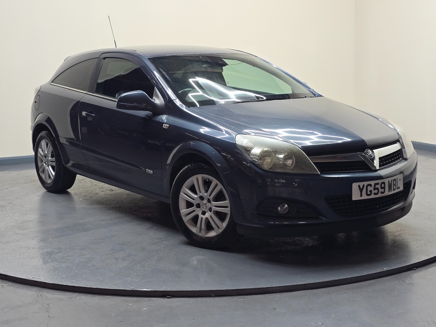 Vauxhall Astra Luton