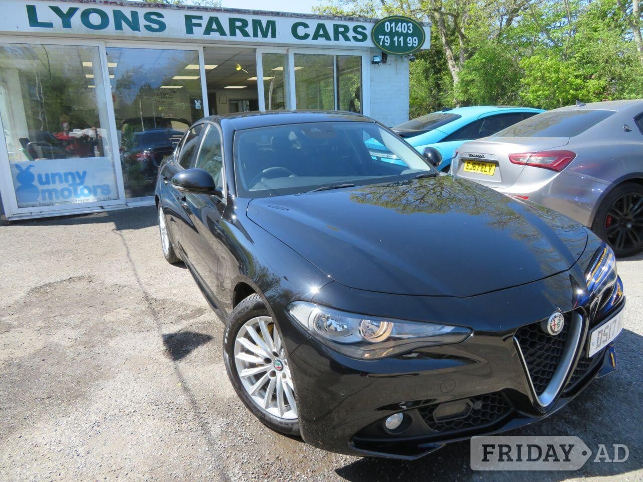 2017 Alfa Romeo GIULIA 2.2 TD Super Saloon 4dr Diesel Automatic Euro 6 (s/s) (180 ps) FULL LEATHER + 17" 15-SPOKE ALLOYS in Horsham
