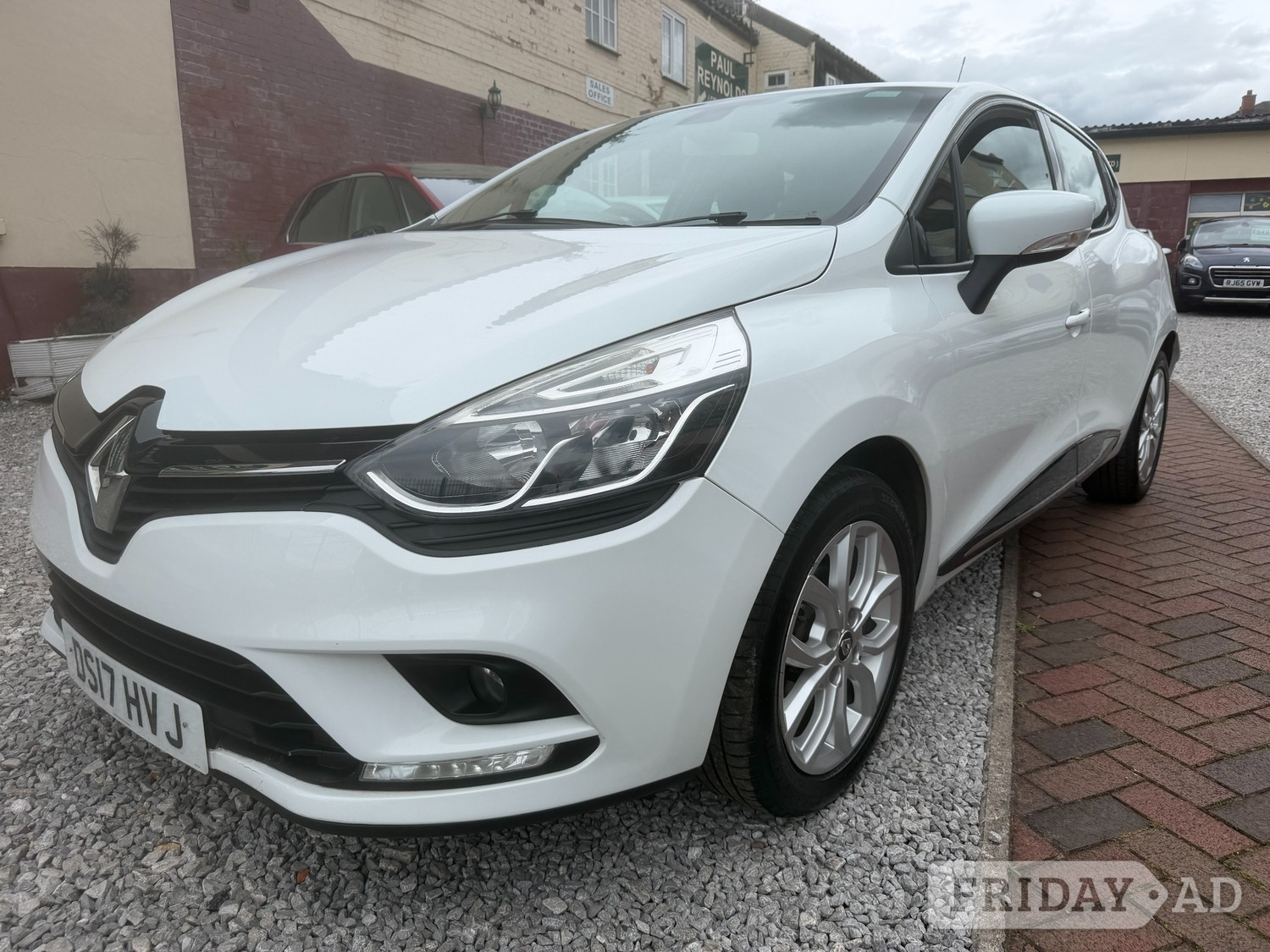 [ berth ]Renault Clio