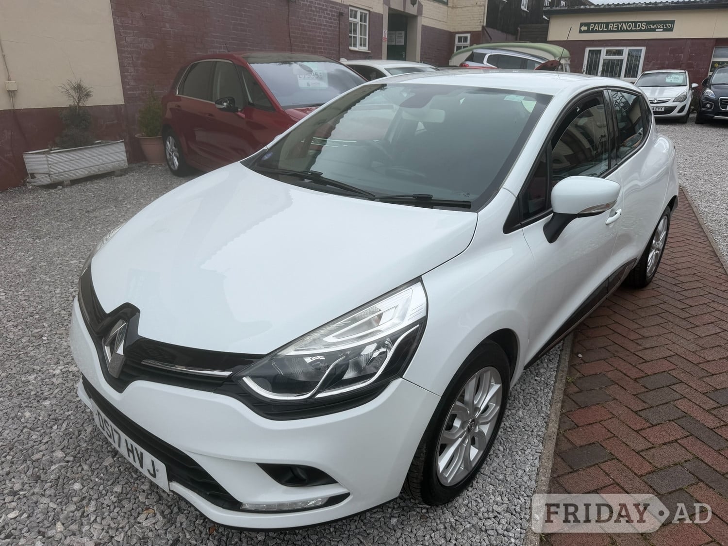 Renault Clio 2017 - Cars in Stafford