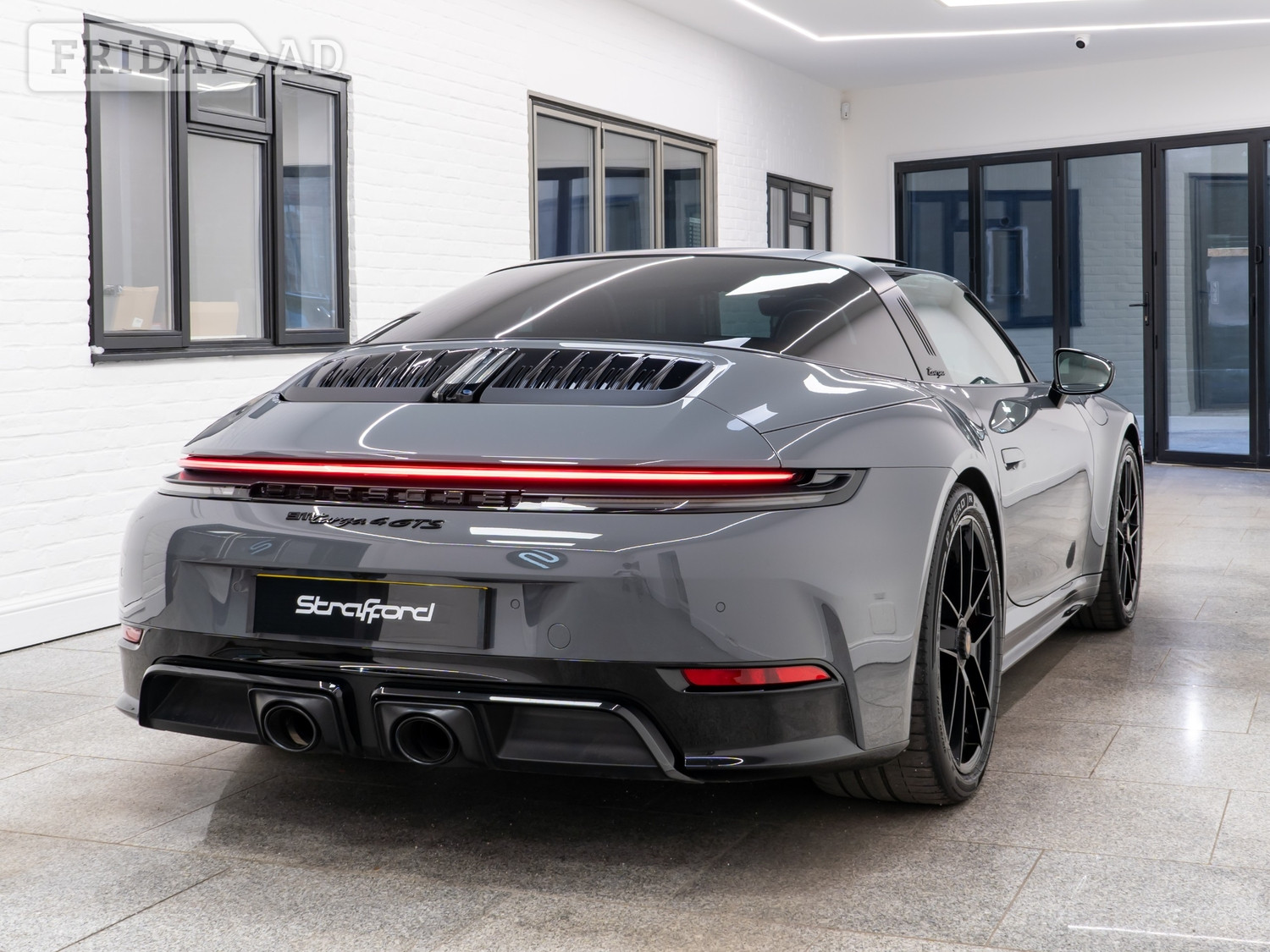 [ berth ]Porsche 911