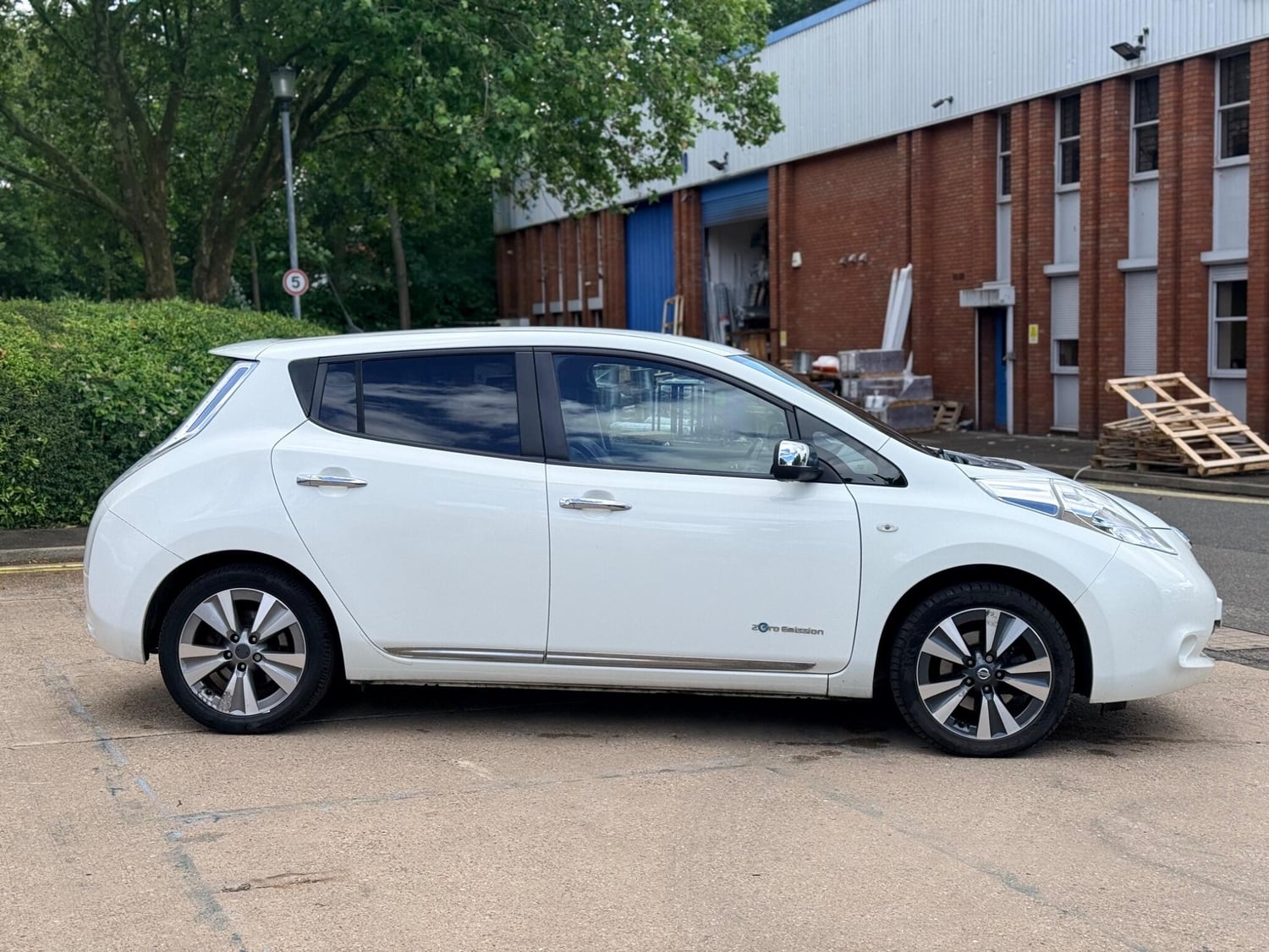 Nissan LEAF 2016 - Cars