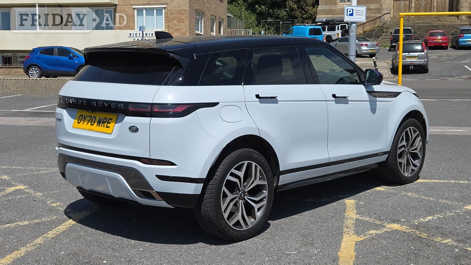 [ berth ]Land Rover Range Rover Evoque