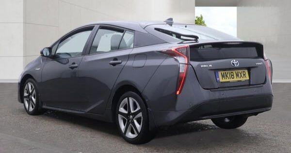 Toyota Prius 2018 - Cars