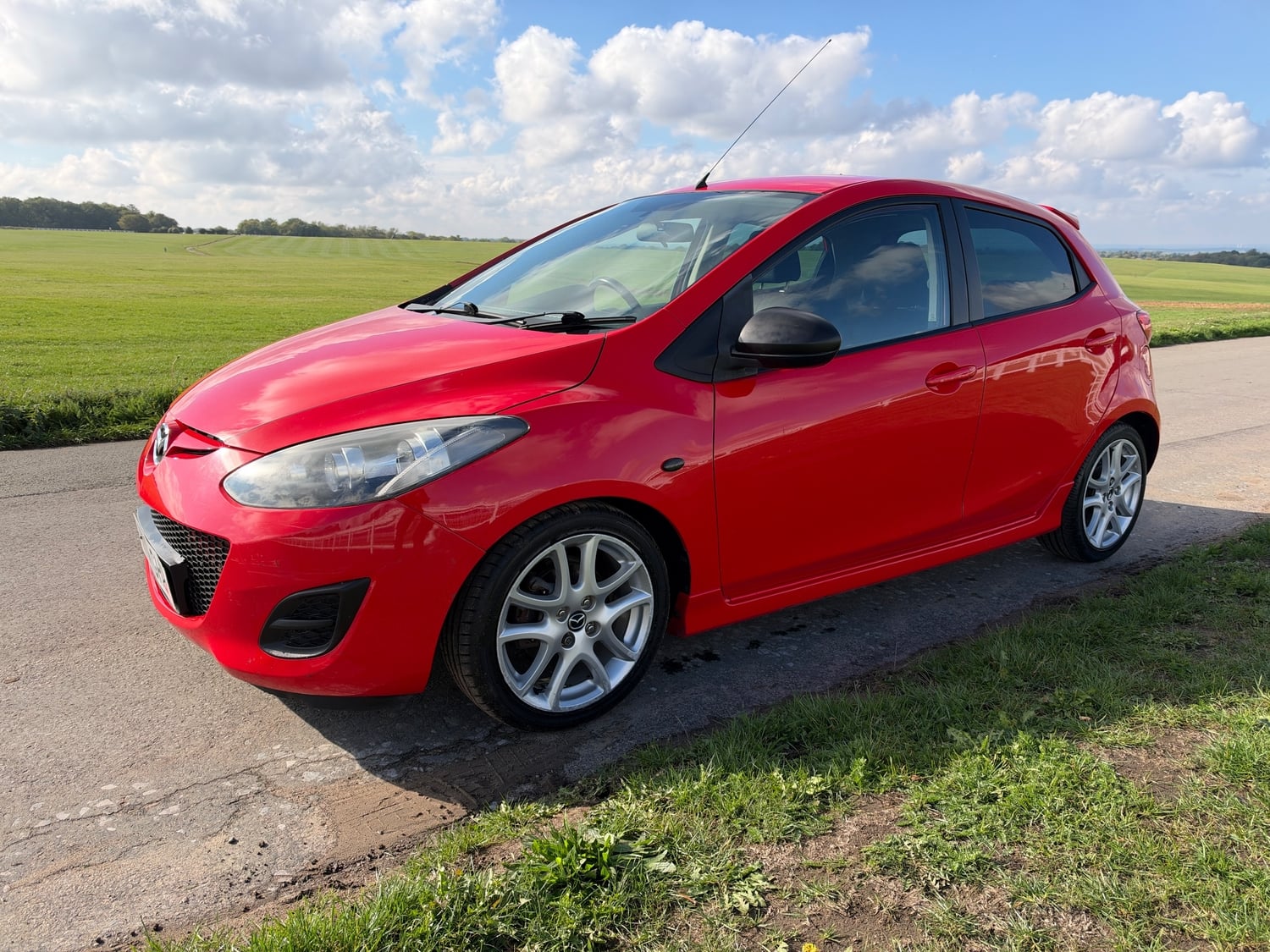 Mazda Mazda2 2014 - Cars in Epsom