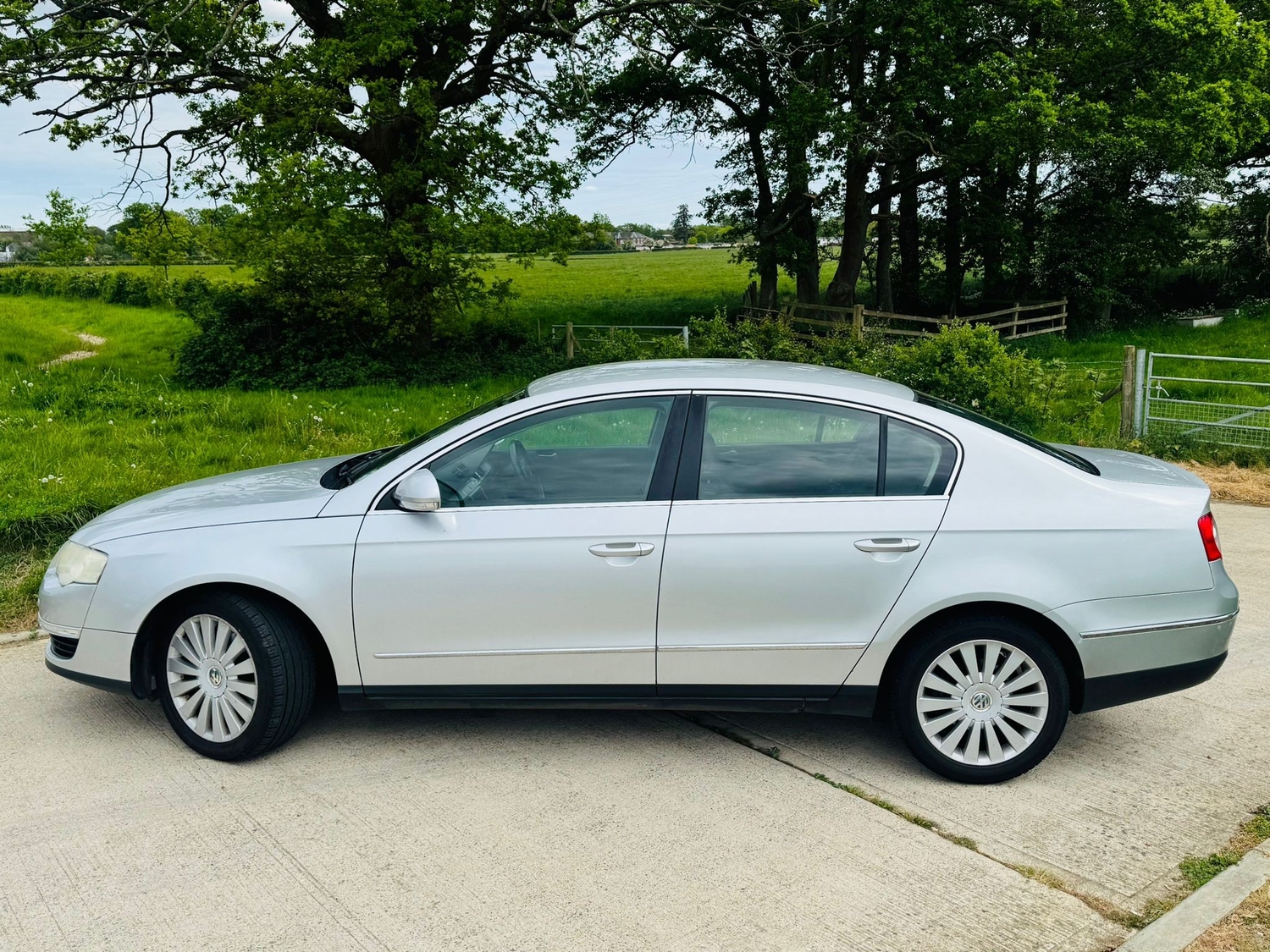 [ berth ]Volkswagen Passat