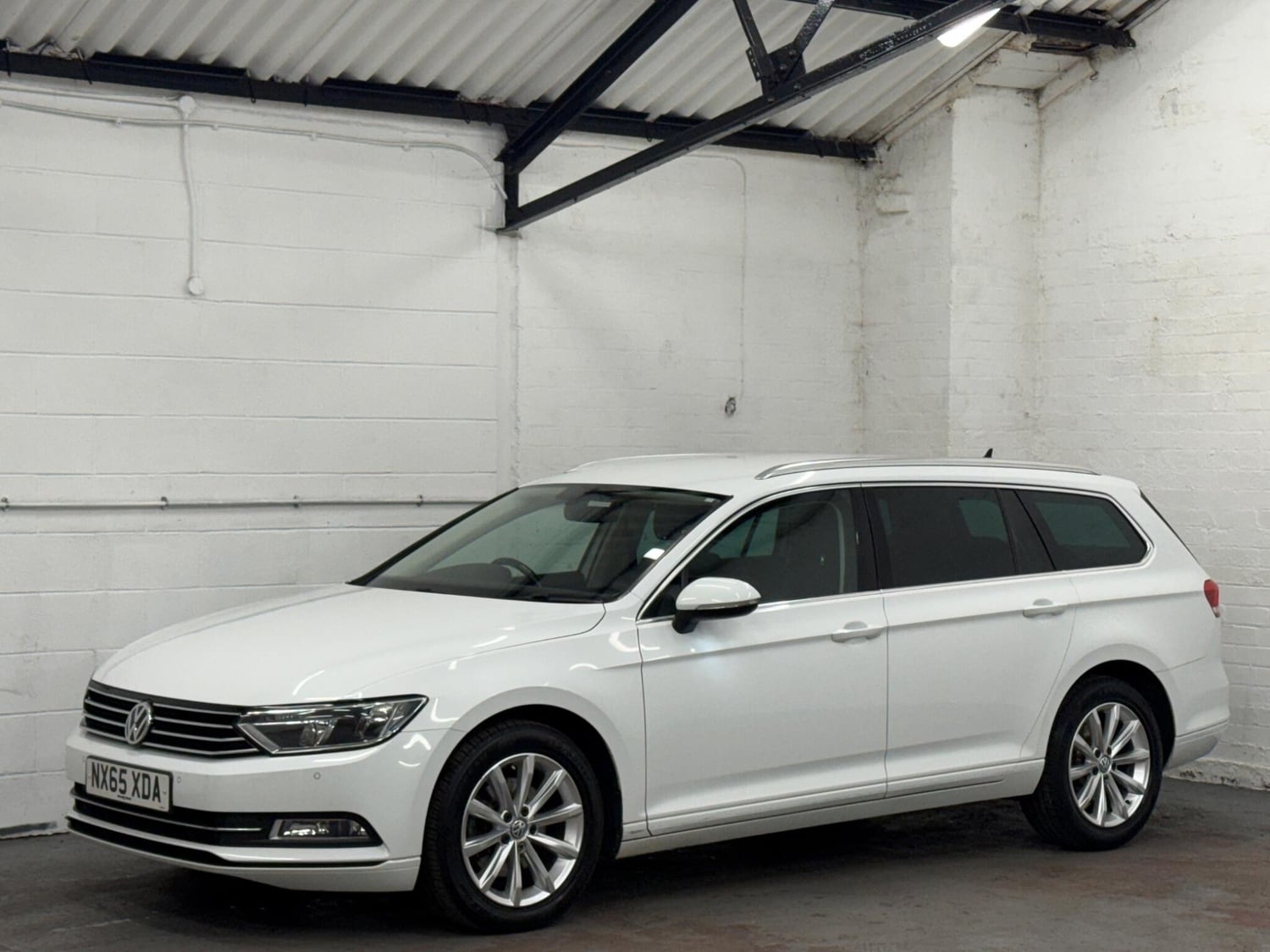 Volkswagen Passat 2015 - Cars