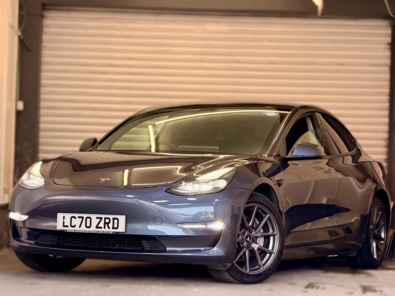 Tesla Model 3 2020 - Cars